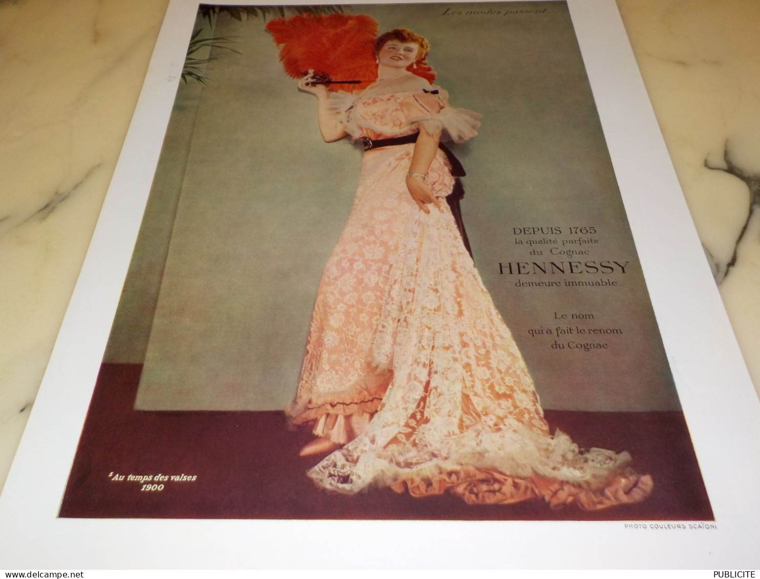 ANCIENNE   PUBLICITE LES MODES PASSENT COGNAC HENNESSY    1936 - Alcohol