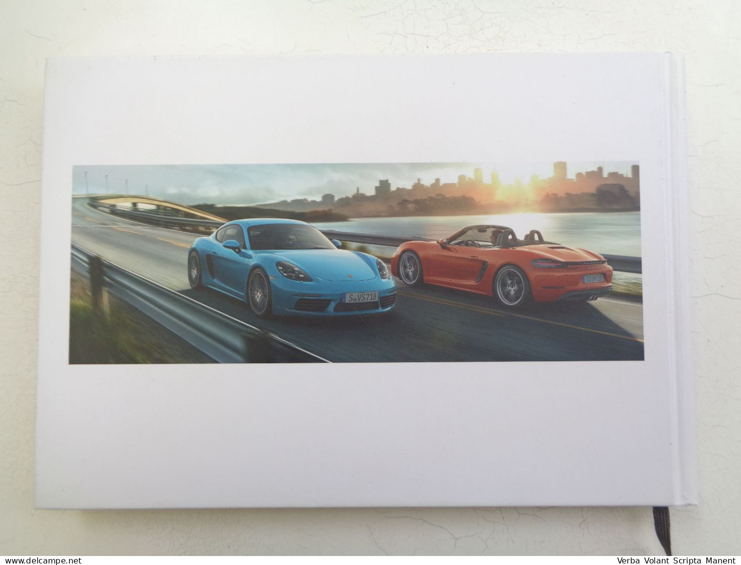 Z-7030 * Catalogo PORSCHE 718 Boxster E Cayman. 24,5x17 Cm, 150 Pagine, Copertina Rigida - Voitures