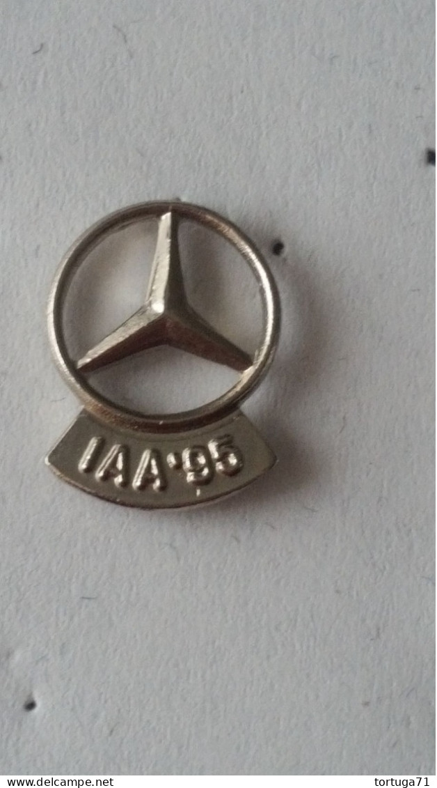 Mercedes Benz Anstecknadel IAA 1995 - Mercedes