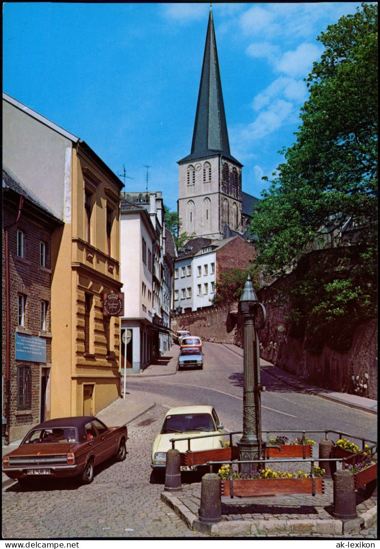 Mönchengladbach Alte Pumpe Blick Kath. Pfarrkirche, Autos U.a. FORD 1975 - Mönchengladbach