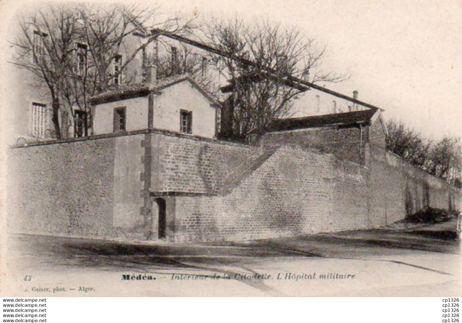 2V6Bv  Algérie Médéa Interieur De La Citadelle Hopital Militaire - Medea