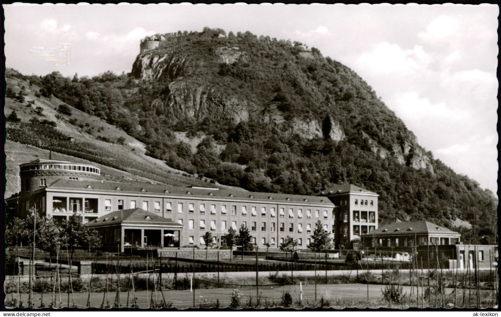 Ansichtskarte Singen (Hohentwiel) Städt. Krankenhaus Und Hohentwiel 1962 - Singen A. Hohentwiel