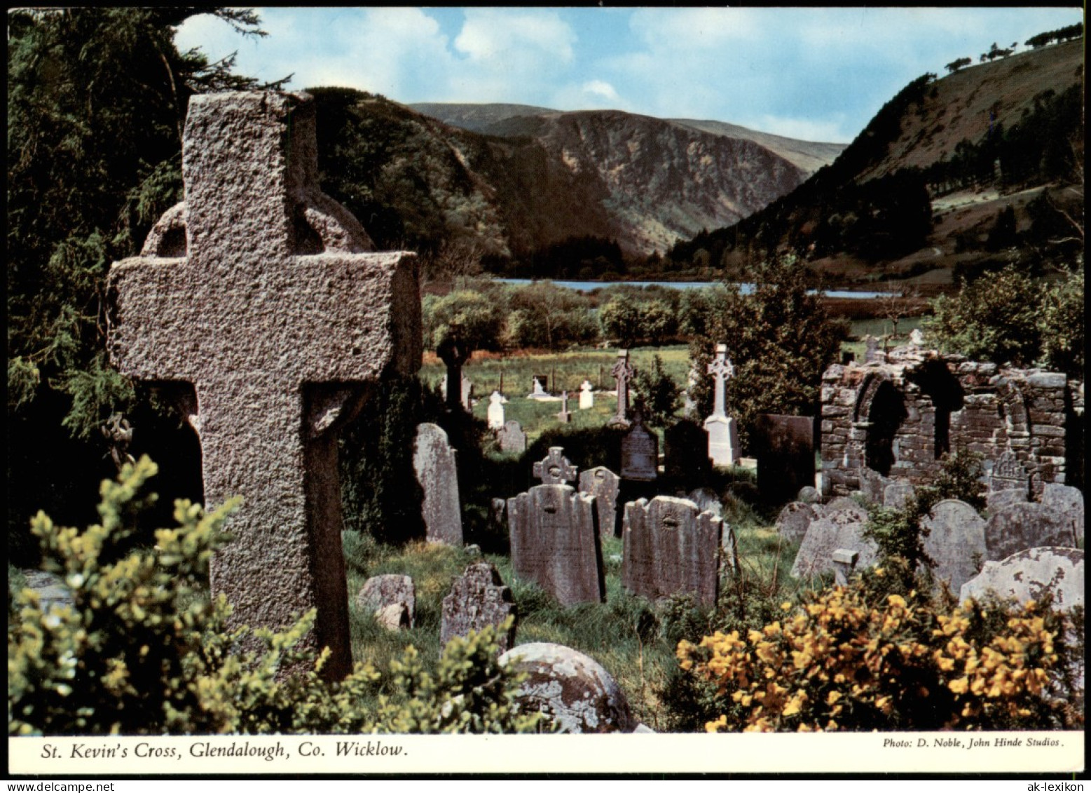 Postcard Wicklow Cill Mhantáin St. Kevin's Cross, Glendalough 1981 - Other & Unclassified