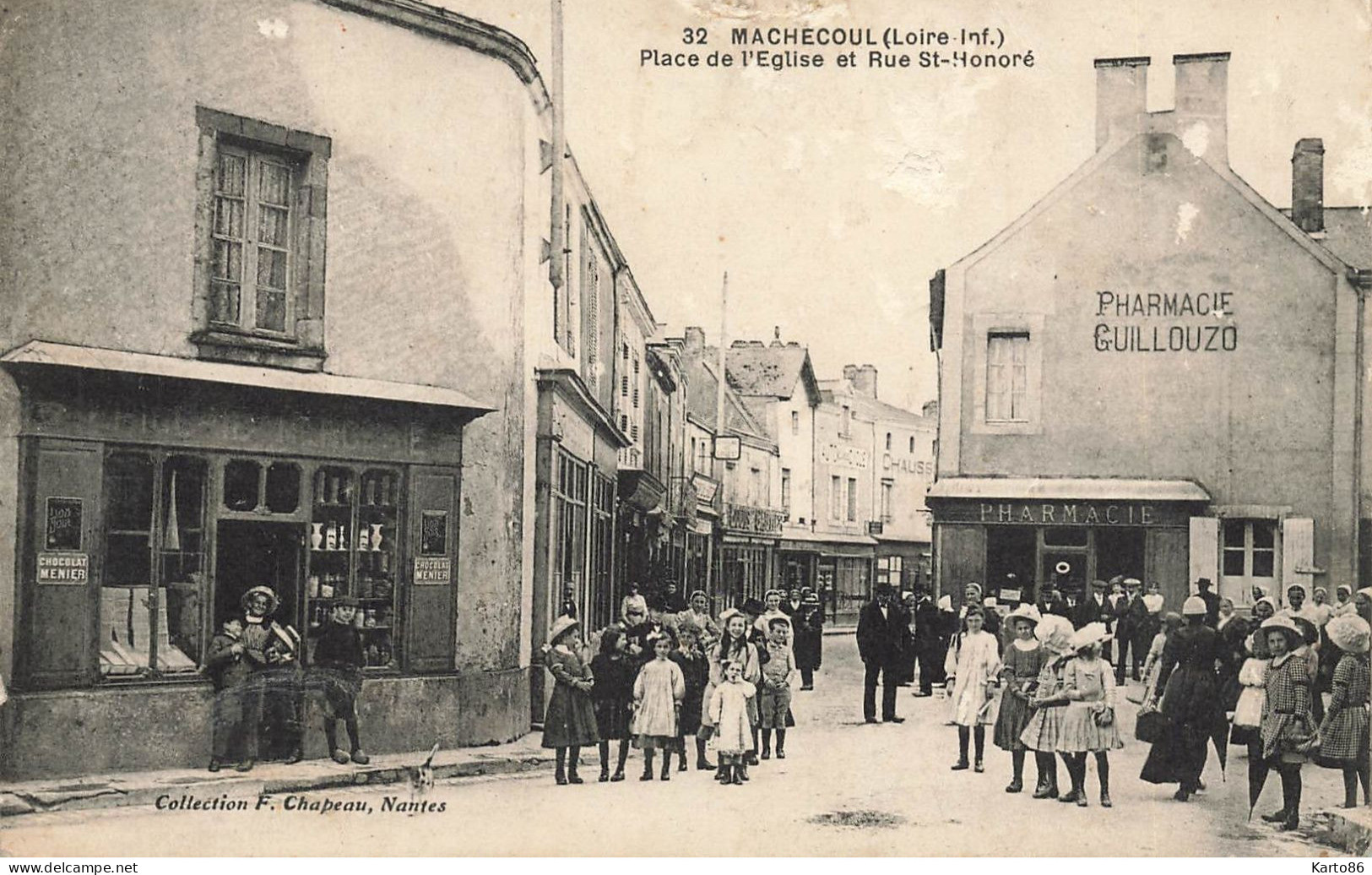 Machecoul * Place De L'église Et Rue St Honoré * Pharmacie GUILLOUZO * Epicerie Mercerie * Villageois - Machecoul