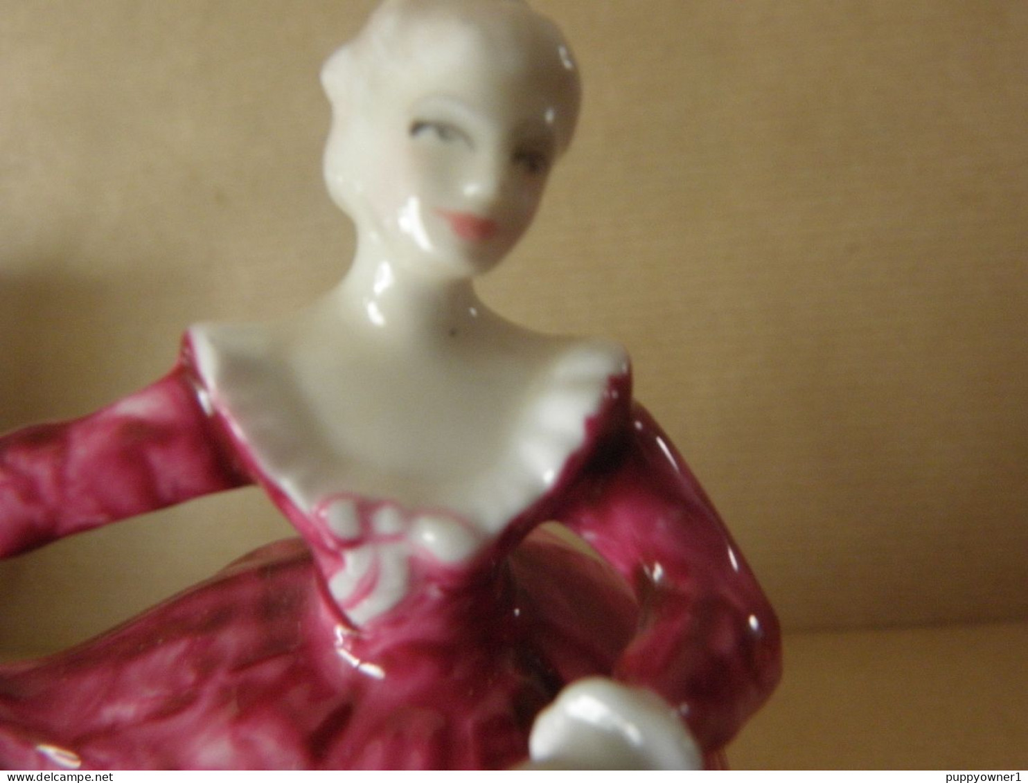 royal doulton figurine en porcelaine HN3213 kirsty conçu par peggy davies 1970