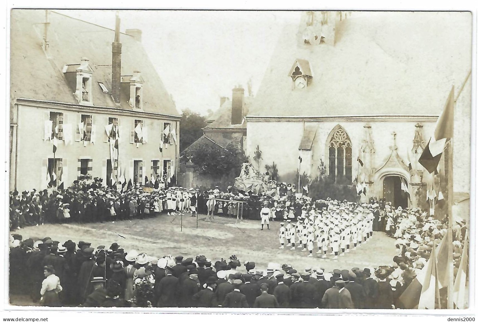 CARTE PHOTO - PHOTO CARD - Concours De Gymnastique , Place De Village Non Localisé - Gymnastiek