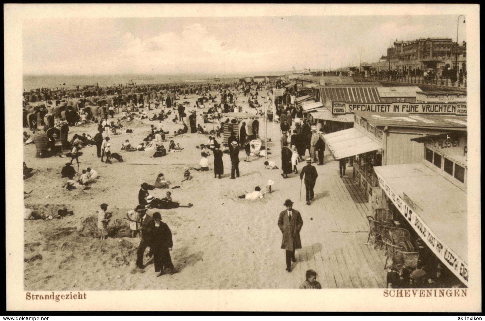 Scheveningen-Den Haag Den Haag Strandgezicht, Buden Restaurants 1928 - Scheveningen