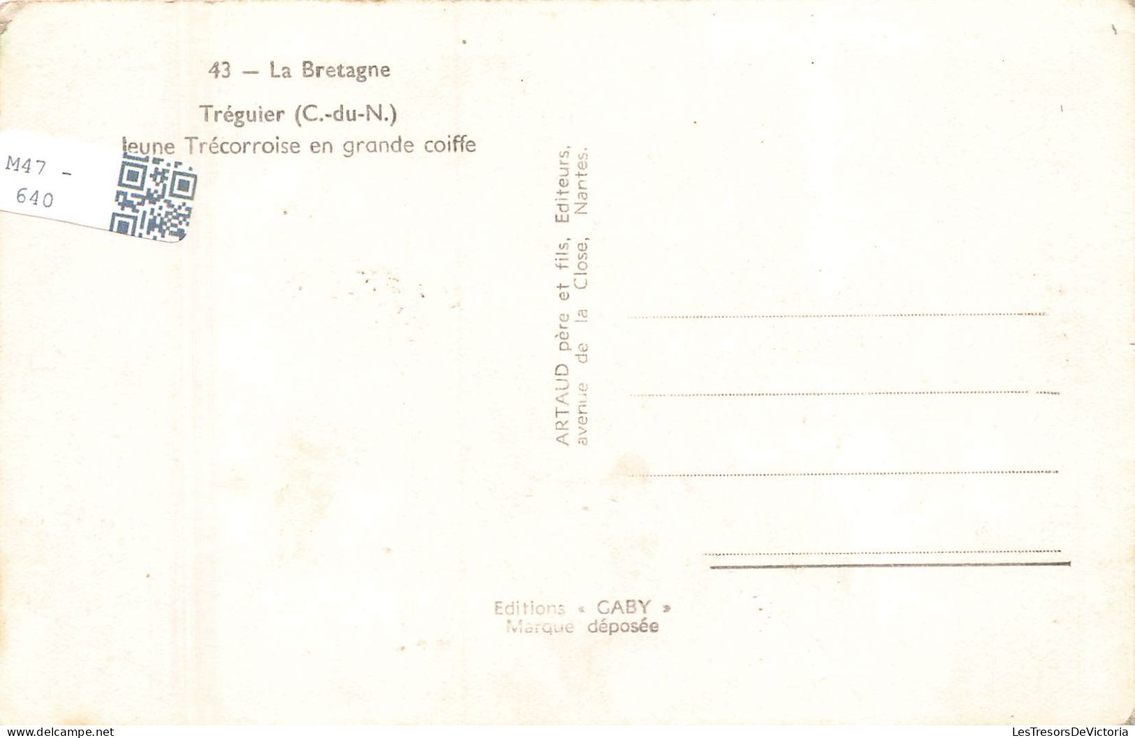 FRANCE - Tréguier - Jeune Trécorroise En Grande Coiffe - Fleurs - Tenue Traditionnelle - Carte Postale Ancienne - Tréguier