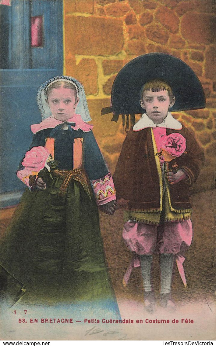 FOLKLORE - Costumes - En Bretagne Petits Guérandais En Costume De Fête - Carte Postale Ancienne - Costumes