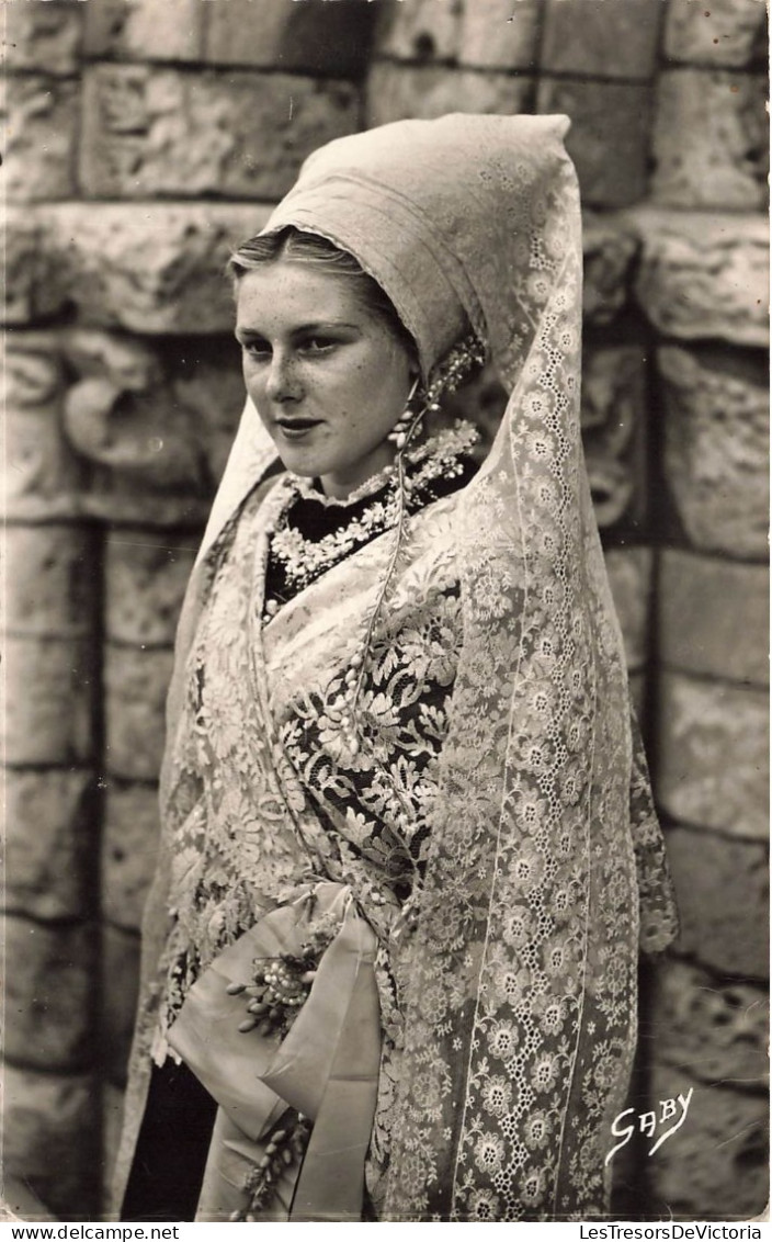 FRANCE - Ile De Ré - Rétaise En Costume De Mariée  - Carte Postale - Ile De Ré