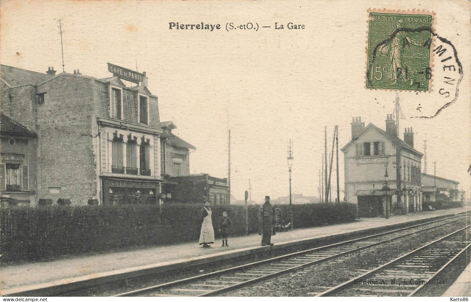 Pierrelaye * Intérieur De La Gare * Ligne Chemin De Fer * Café De Paris - Pierrelaye