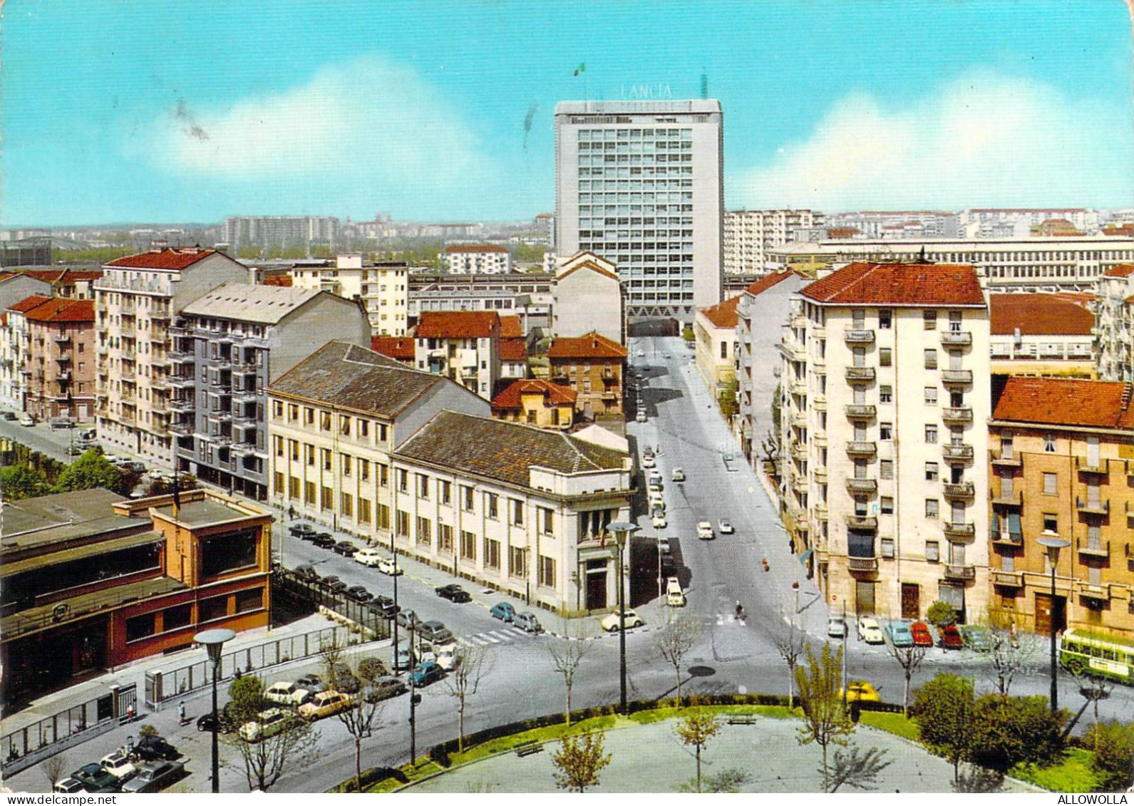 26378 " TORINO-PIAZZA ROBILANT-GRUPPO SPORTIVO-GRATTACIELO LANCIA "  -VERA FOTO-CART.  SPED.1972 - Places & Squares