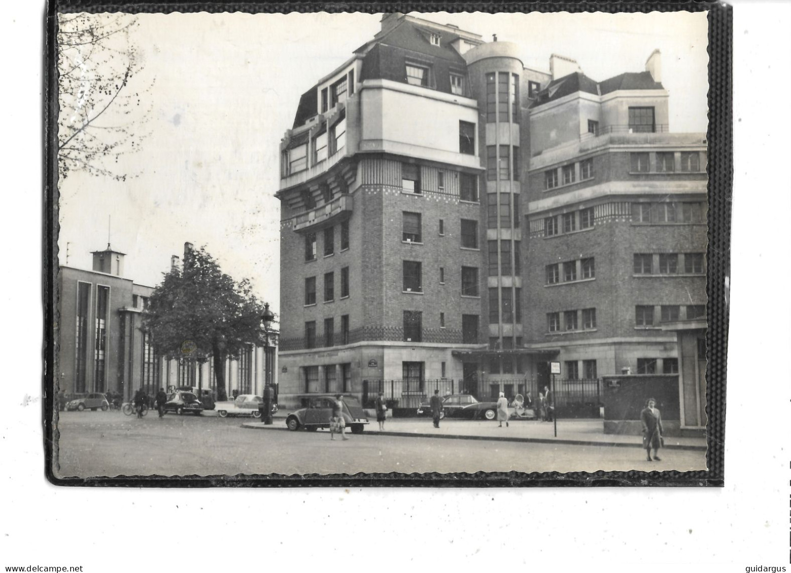 75-PARIS -( 15e) -Une Vue Animée De La " CLINIQUE D'ALLERAY " - Gezondheid, Ziekenhuizen