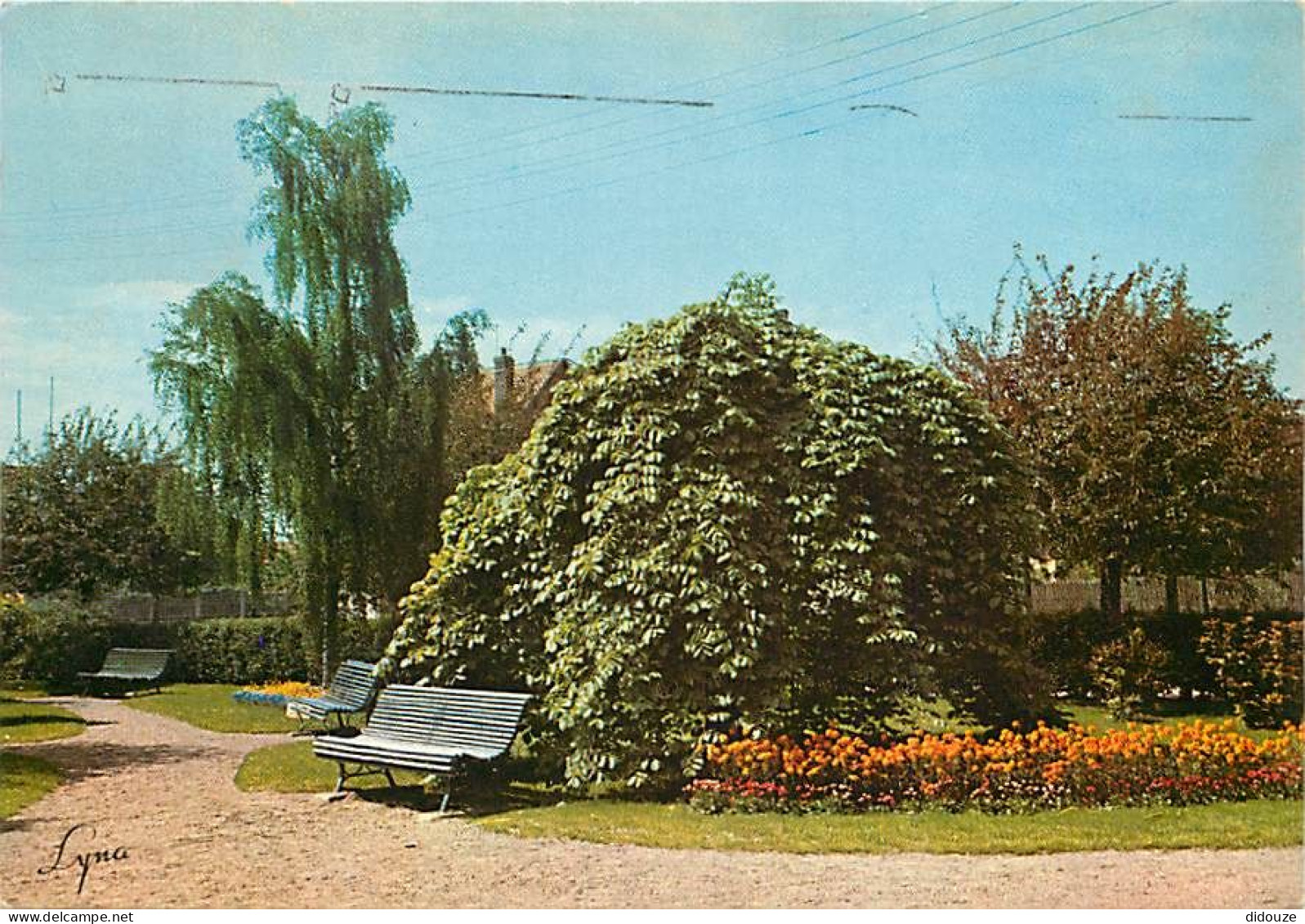 93 - Le Blanc Mesnil - Le Square - Fleurs - CPM - Voir Scans Recto-Verso - Le Blanc-Mesnil