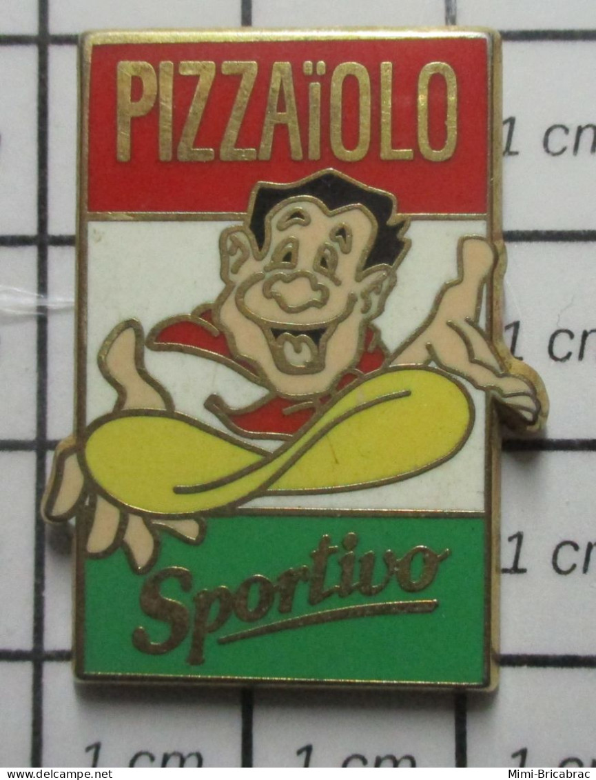 511D Pin's Pins / Beau Et Rare / ALIMENTATION / PIZZAIOLO SPORTIVO  DRAPEAU ITALIEN ULN RESTAURATION - Levensmiddelen