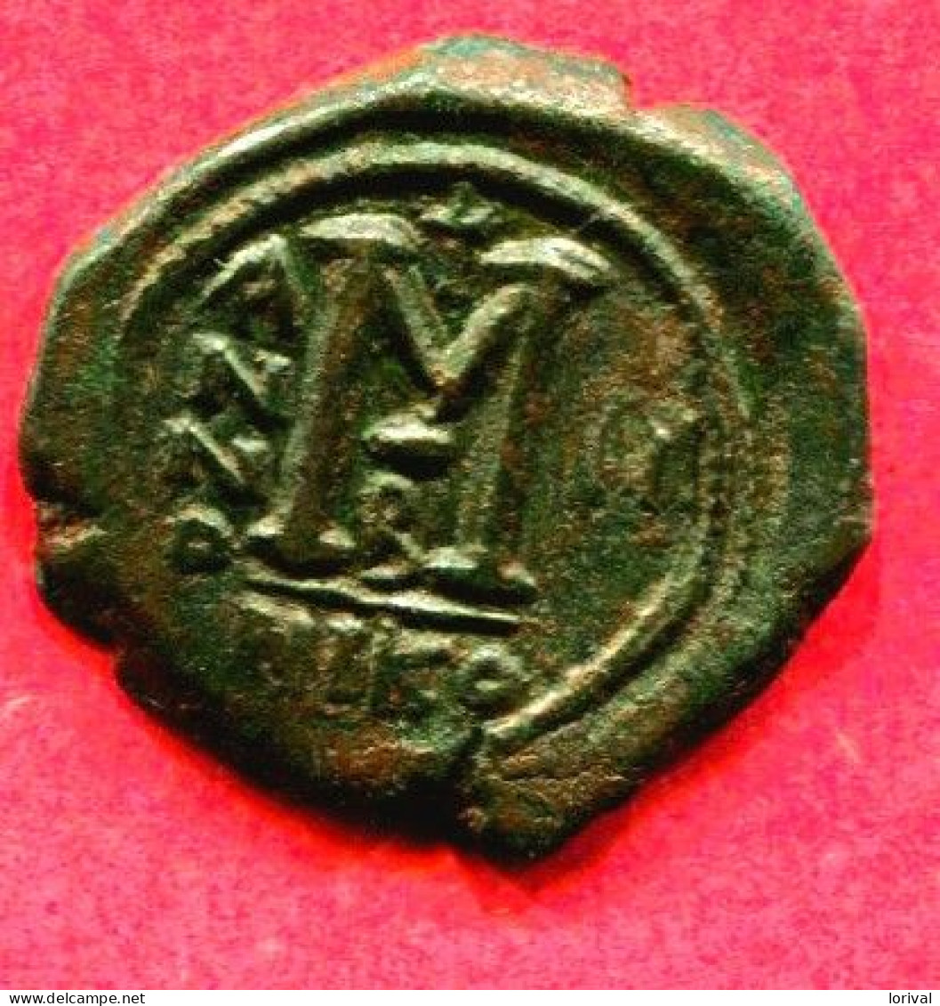 MAURICE TIBERE (s 511) FOLLIS NICOMEDIE AN 2 B TB45 EUROS - Byzantines