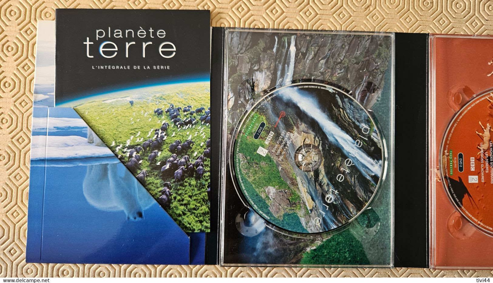 COFFRET 4 DVD 11 ÉPISODES - PLANÈTE TERRE - Viajes