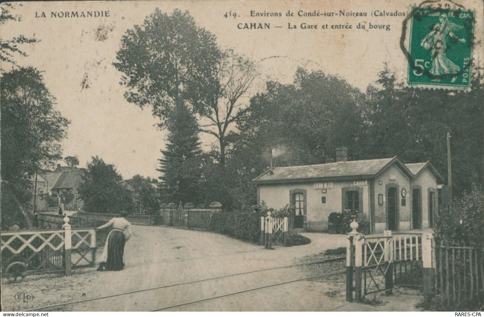 61 CAHAN - La Gare Et Entrée Du Bourg  - - Sonstige & Ohne Zuordnung