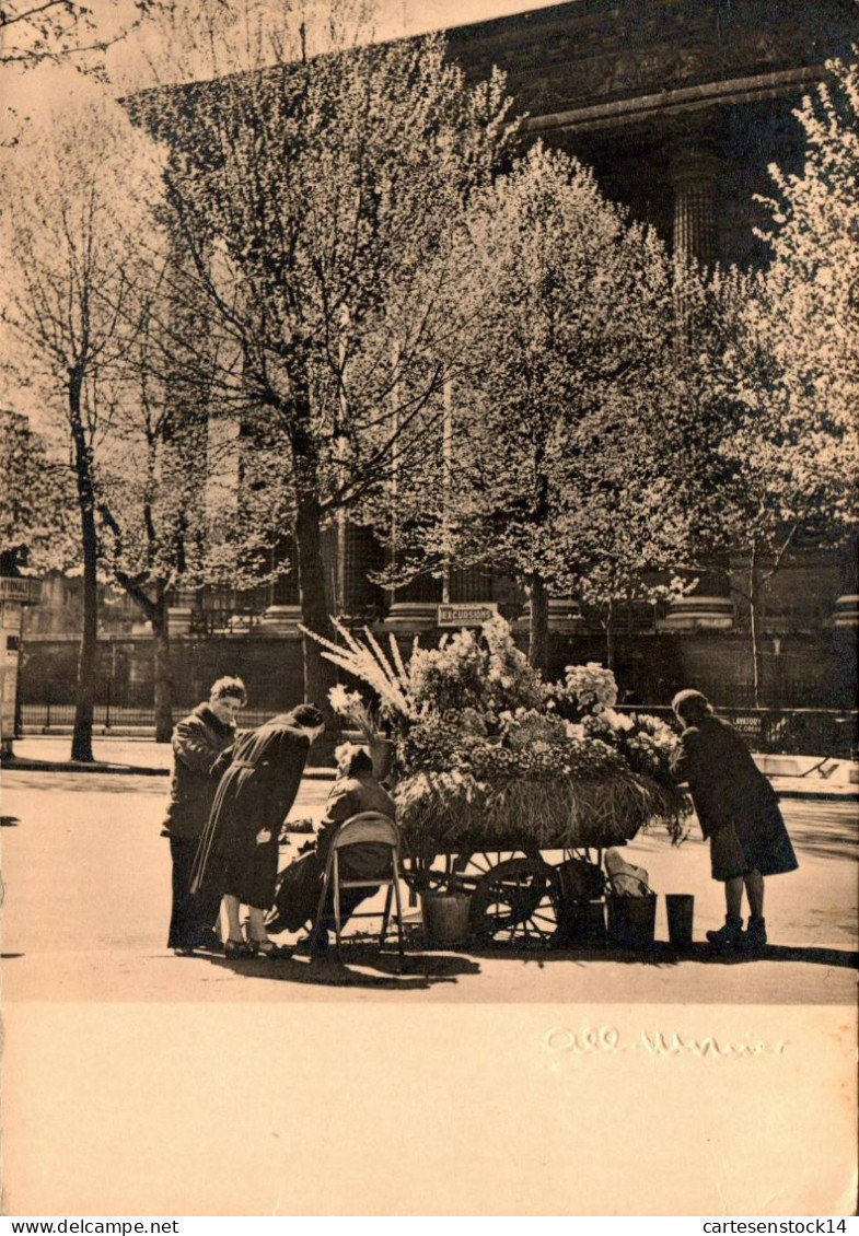 N°42001 Z -cpsm Paris -marchande De Fleurs- - Verkopers