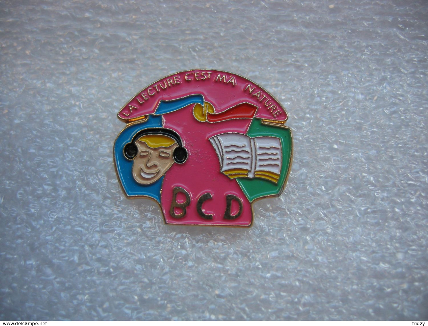 Pin's "La Lecture C'est Ma Nature" BCD - Administration