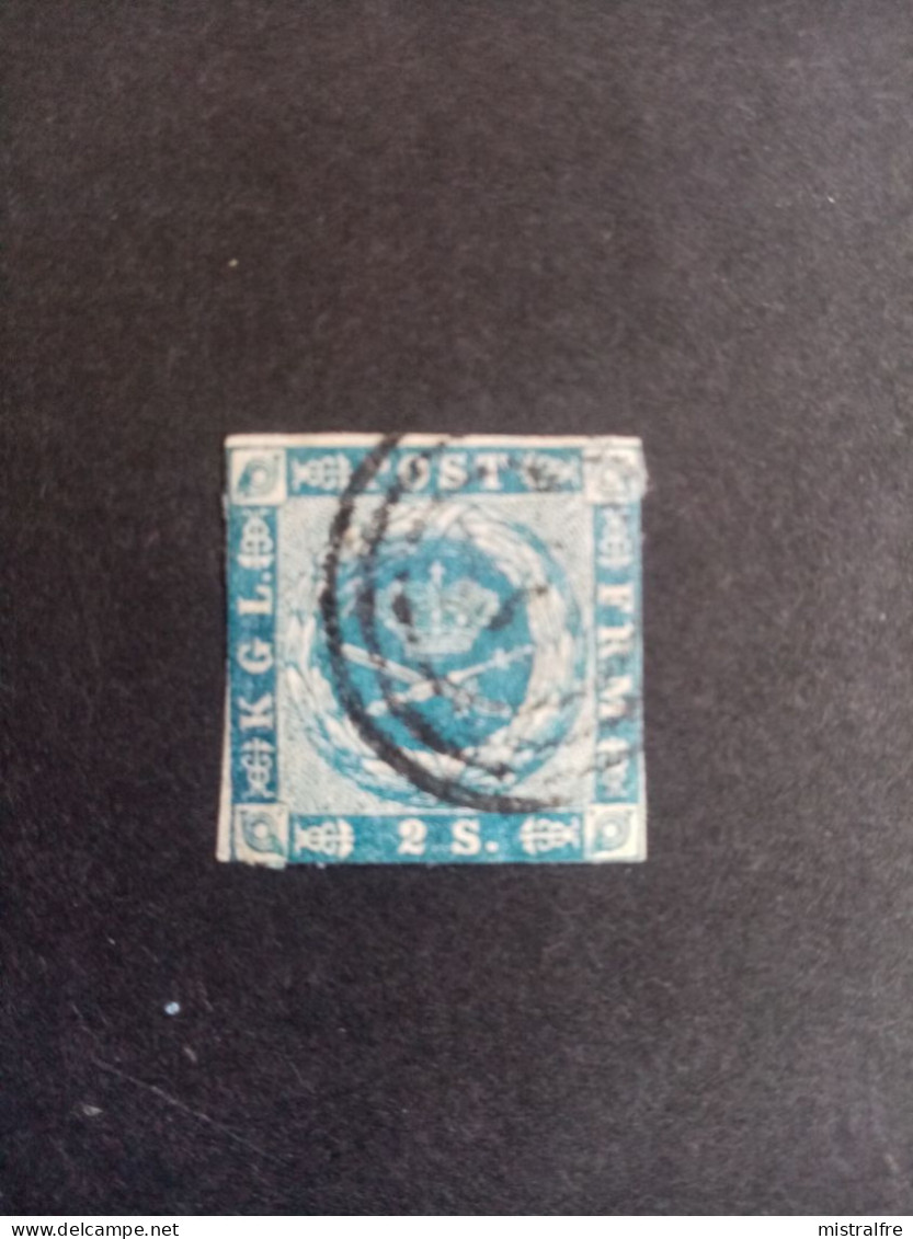 DANEMARK. 1854.  N° 3 . "  ARMOIRIES "  Filigrane Couronne / Fond Pointillé. Côte YT 2020 : 90,00 € - Used Stamps