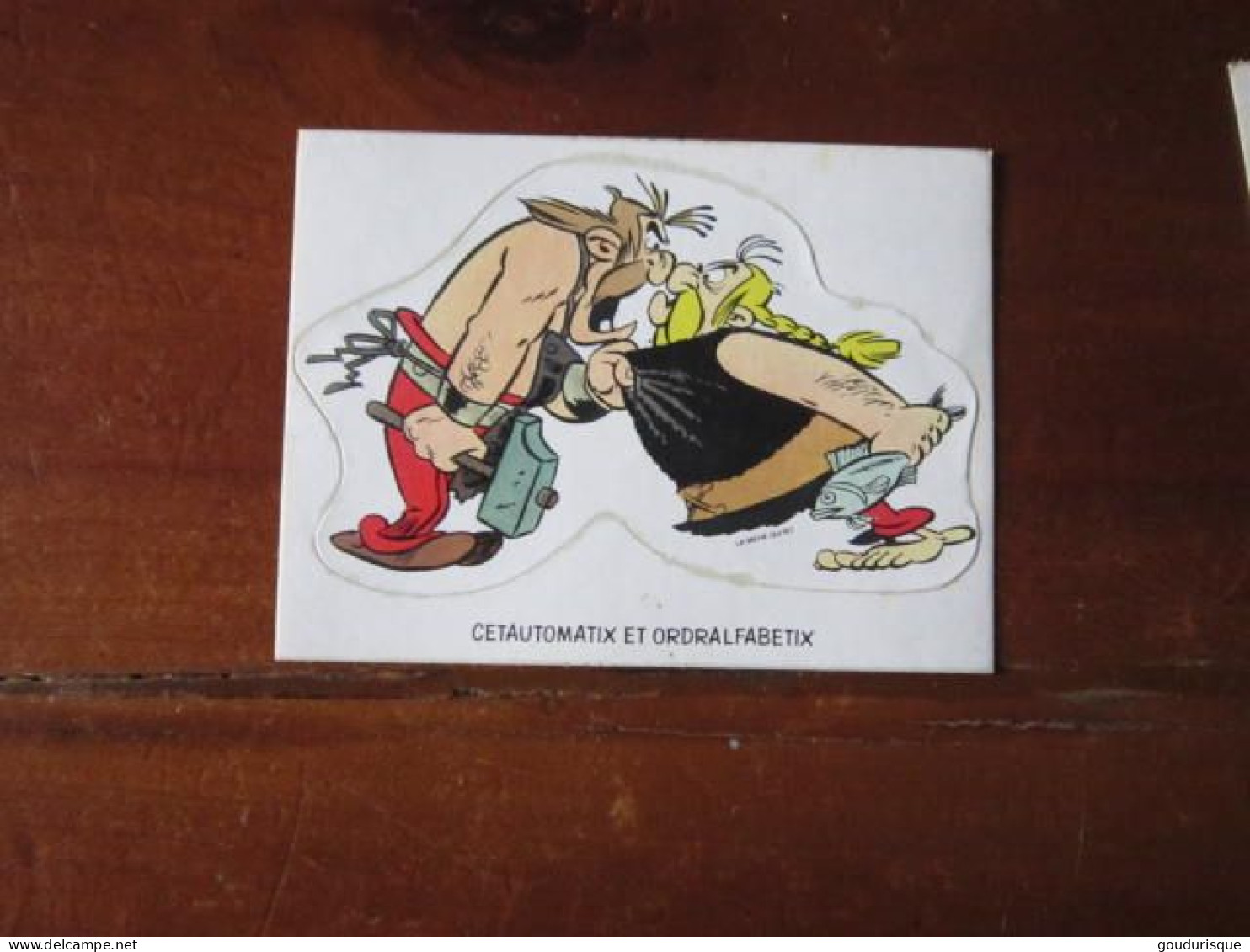 ASTERIX AUTOCOLLANT CETAUTOMATIX ET ORDRALPHABETIX LA VACHE QUI RIT - Asterix