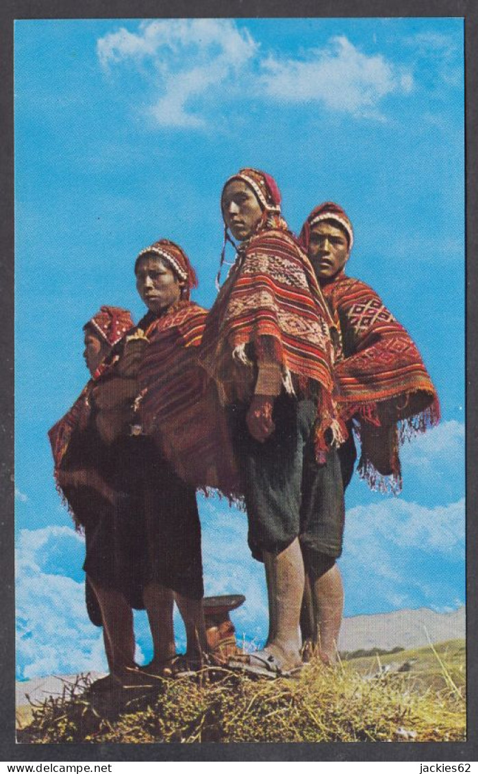 127713/ PÍSAC, Natives In Sunday Dress - Perú