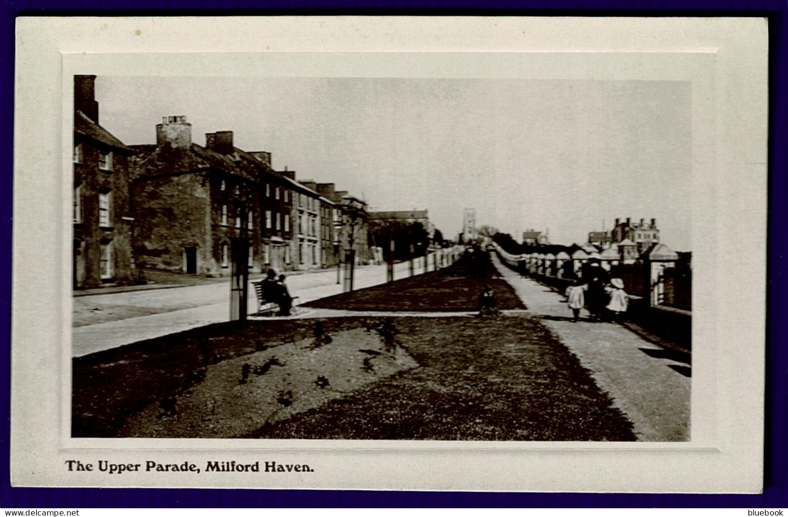 Ref 1638 - Early Real Photo Postcard - Upper Parade Milford Haven - Pembrokeshire Wales - Pembrokeshire