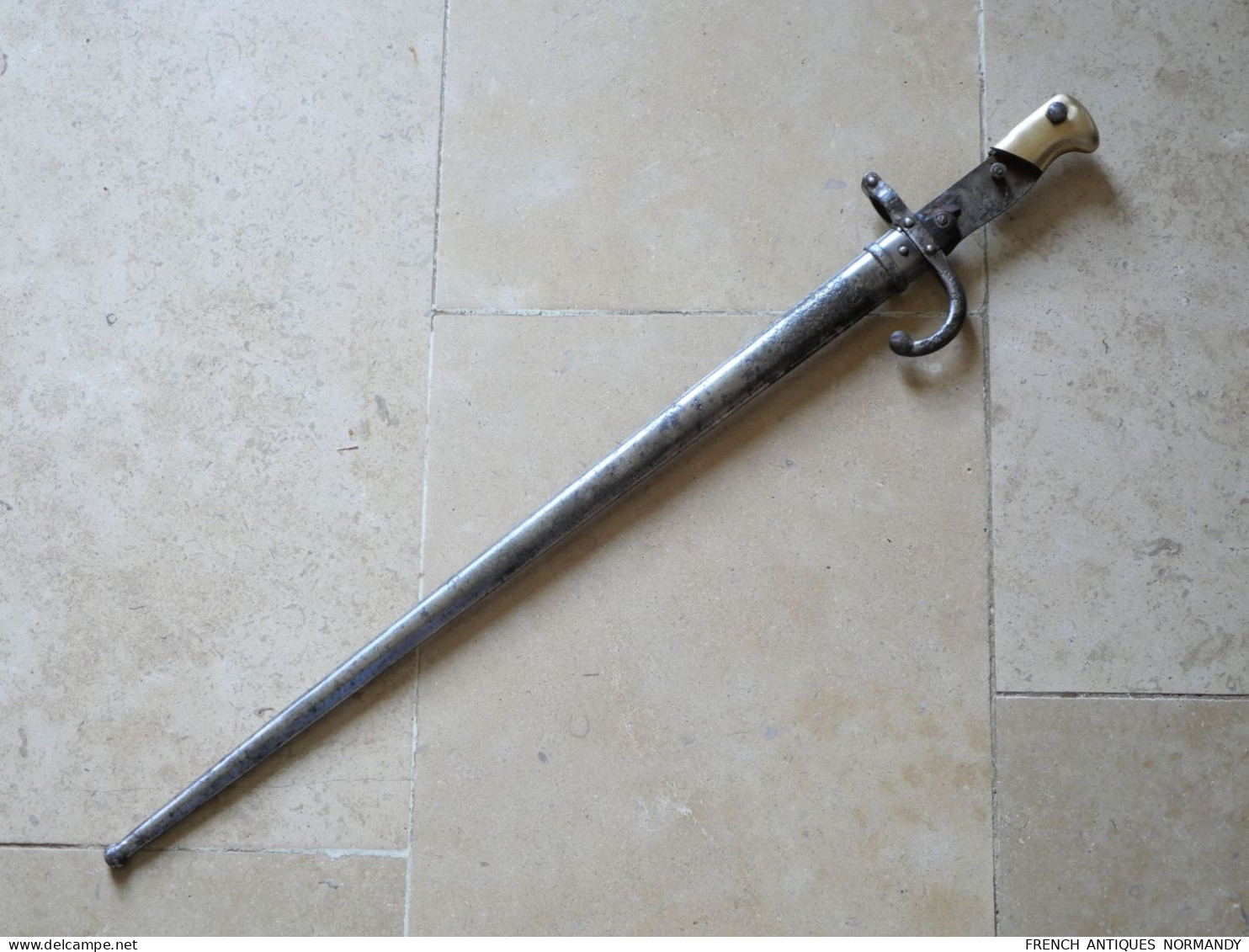 RARE Baïonnette Règlementaire Française Mle 1874 GRAS Fourreau Même Numéro - MANUFACTURE STEYR- 1877 - Armes Blanches