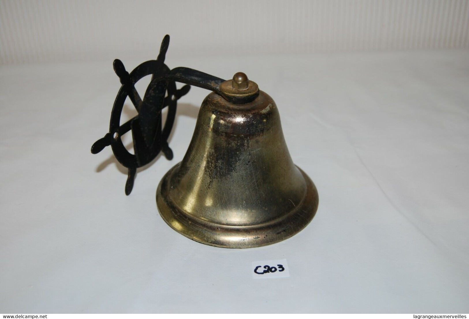 C203 Ancienne Cloche A Suspendre - Bateau - Bells