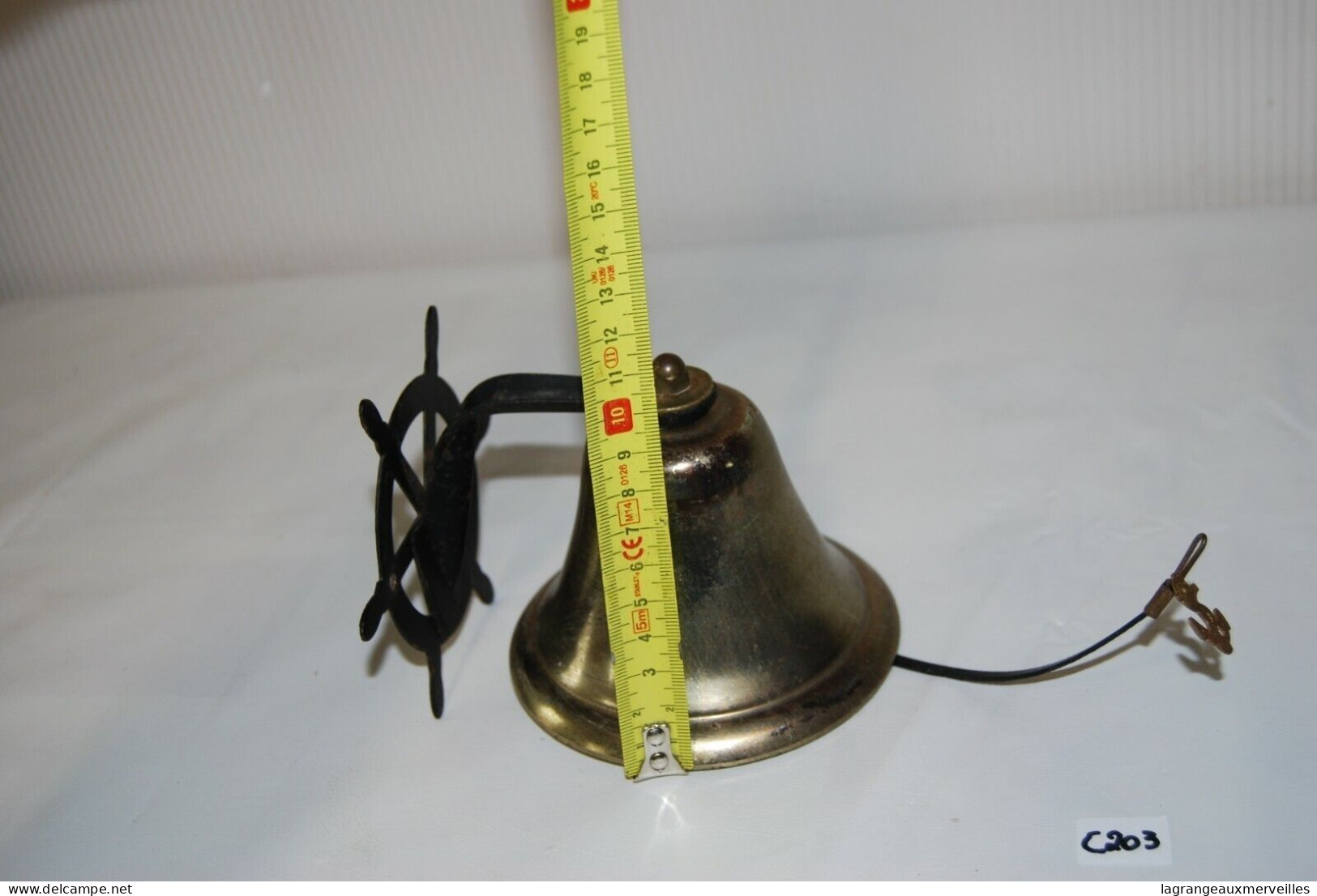 C203 Ancienne Cloche A Suspendre - Bateau - Bells
