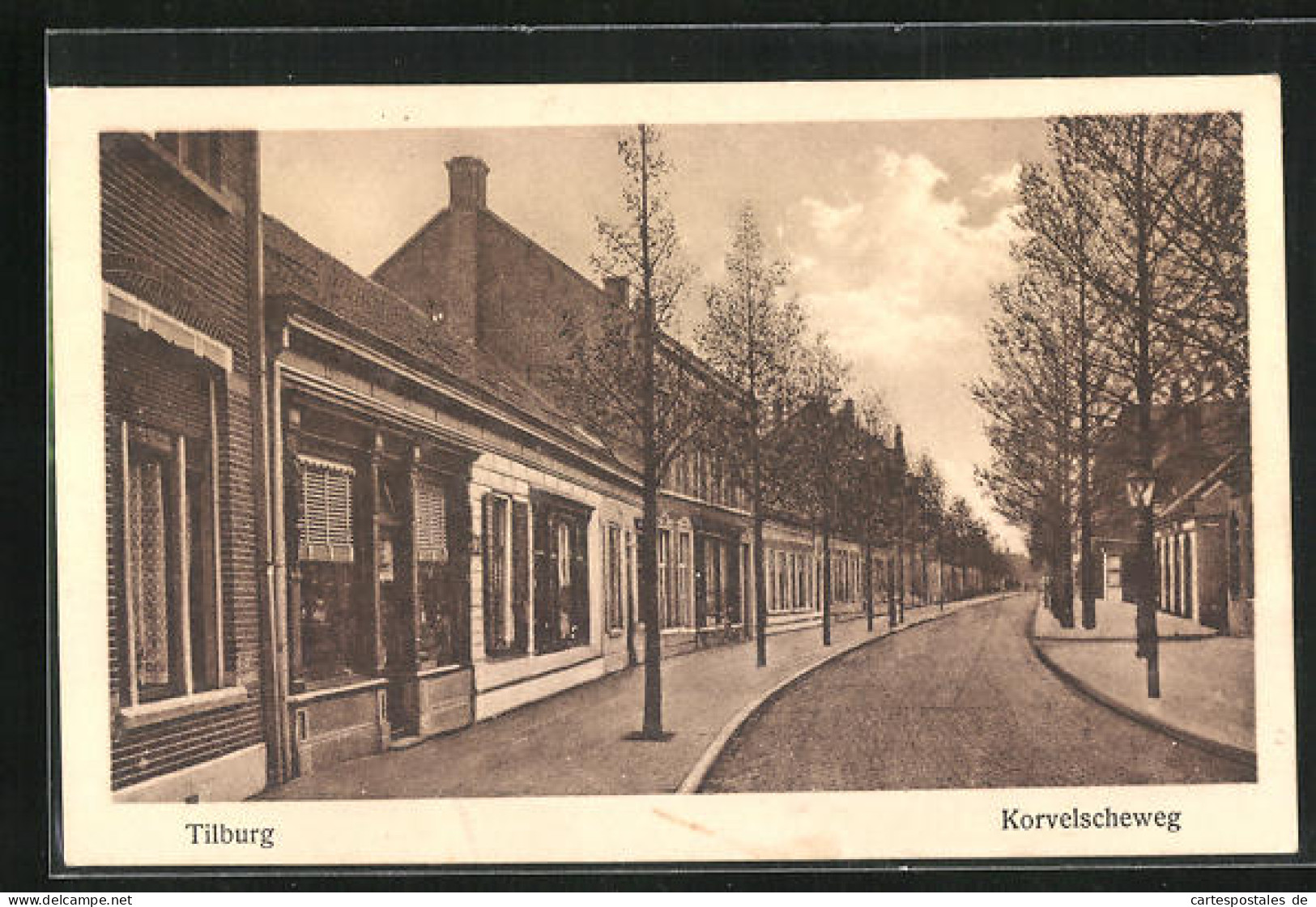 AK Tilburg, Blick In Den Korvelscheweg  - Tilburg