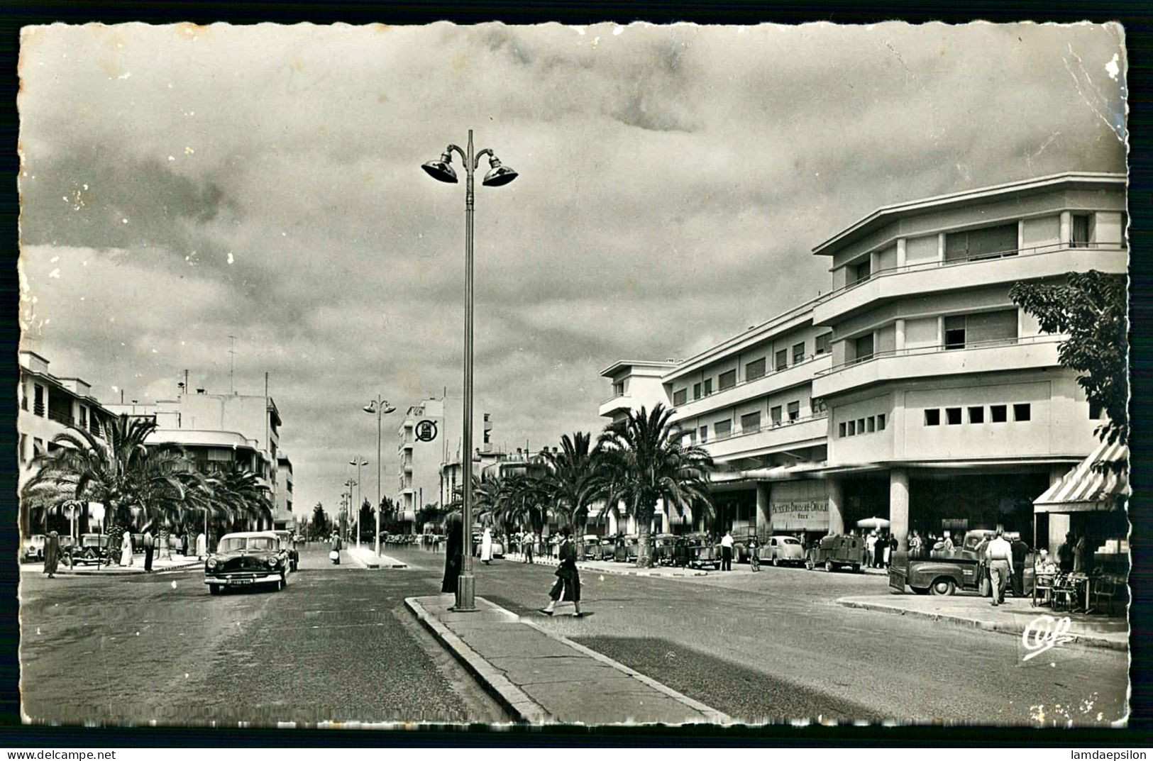 A68  MAROC CPA MEKNES - RUE MEZERGUES , LE MARCHÉ - Collections & Lots