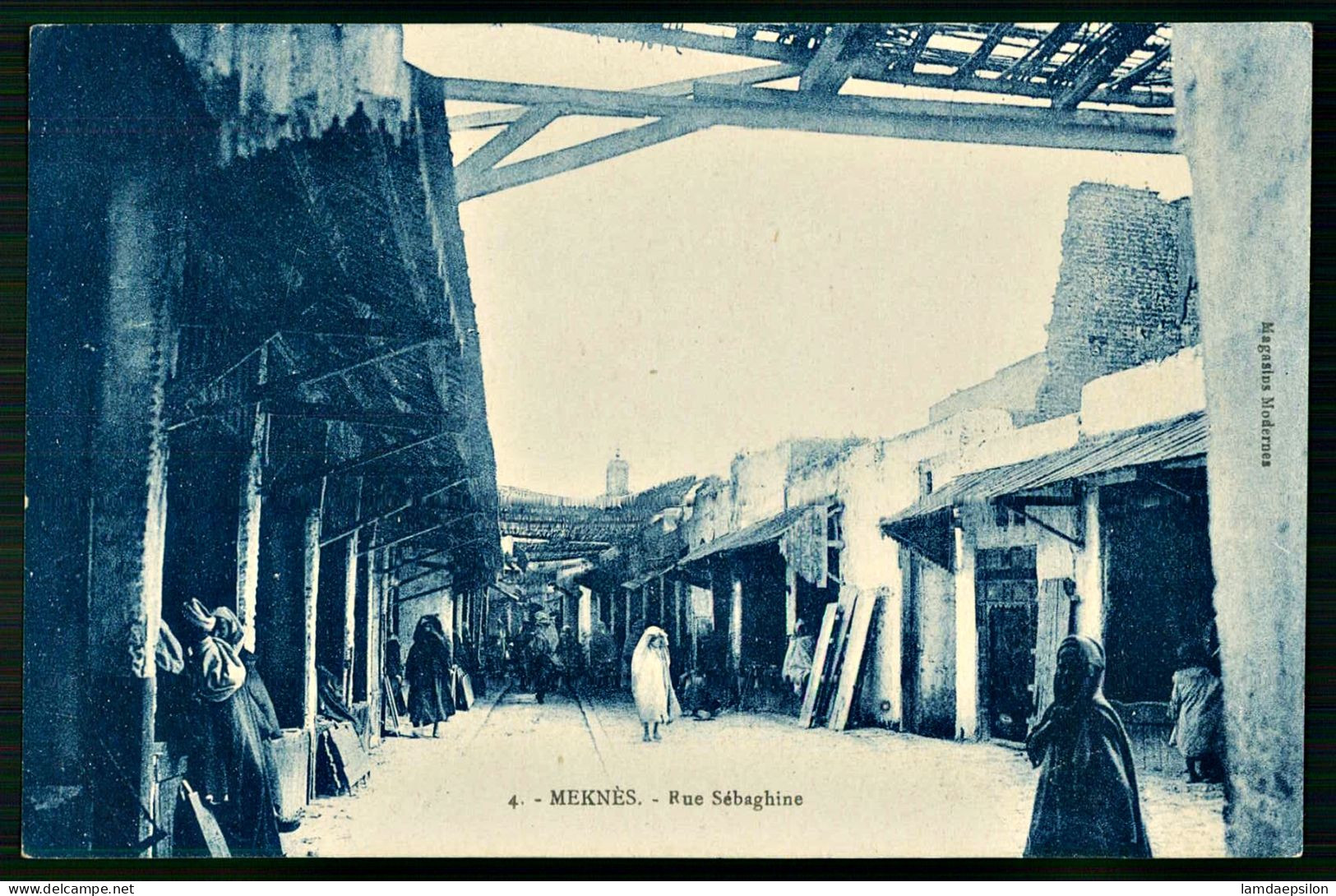 A68  MAROC CPA MEKNES - RUE SEBAGHINE - Verzamelingen & Kavels