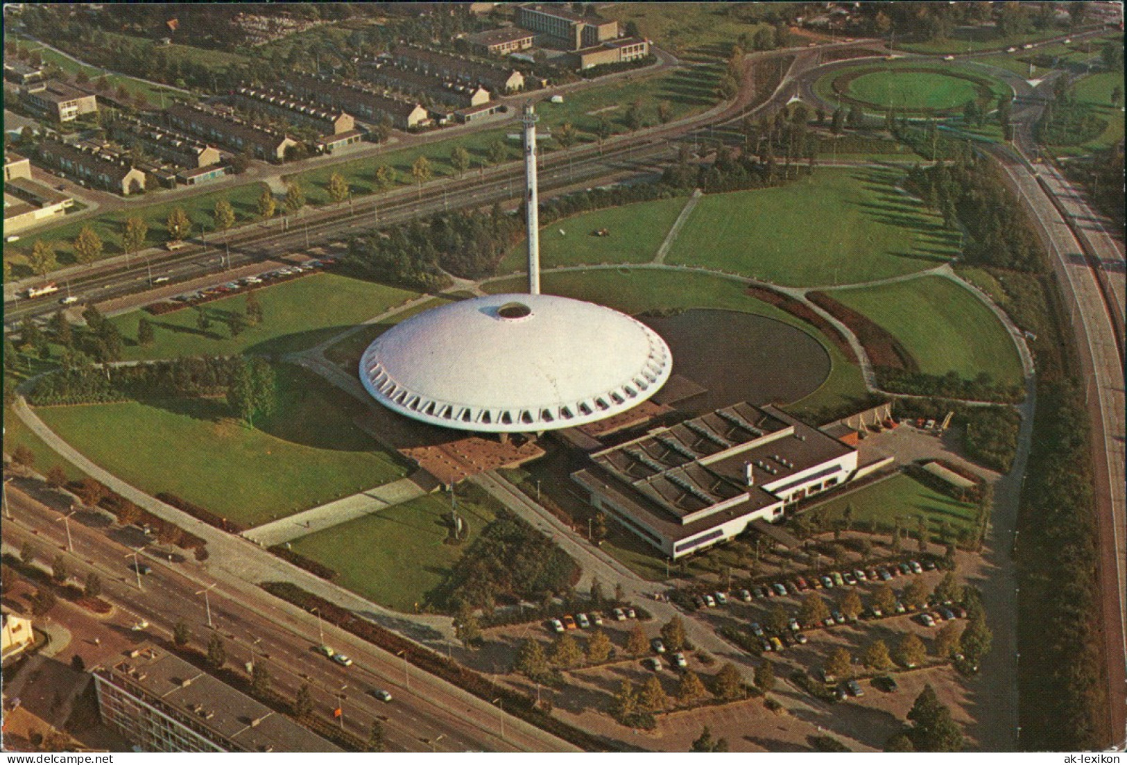 Eindhoven Binnen Een Driehoek Van Europawegen Luftbild Evoluon 1991 - Eindhoven