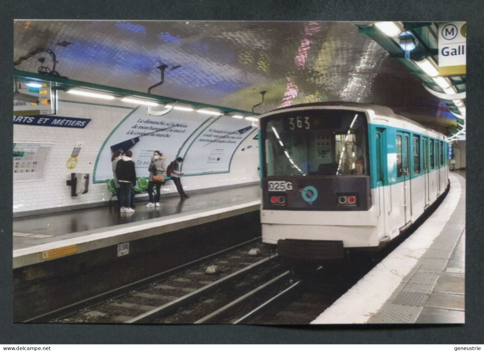 Photo-carte Moderne - Une Rame MF67 à La Station "Arts Et Métiers" Ligne 3 Du Métro De Paris - RATP - Metro