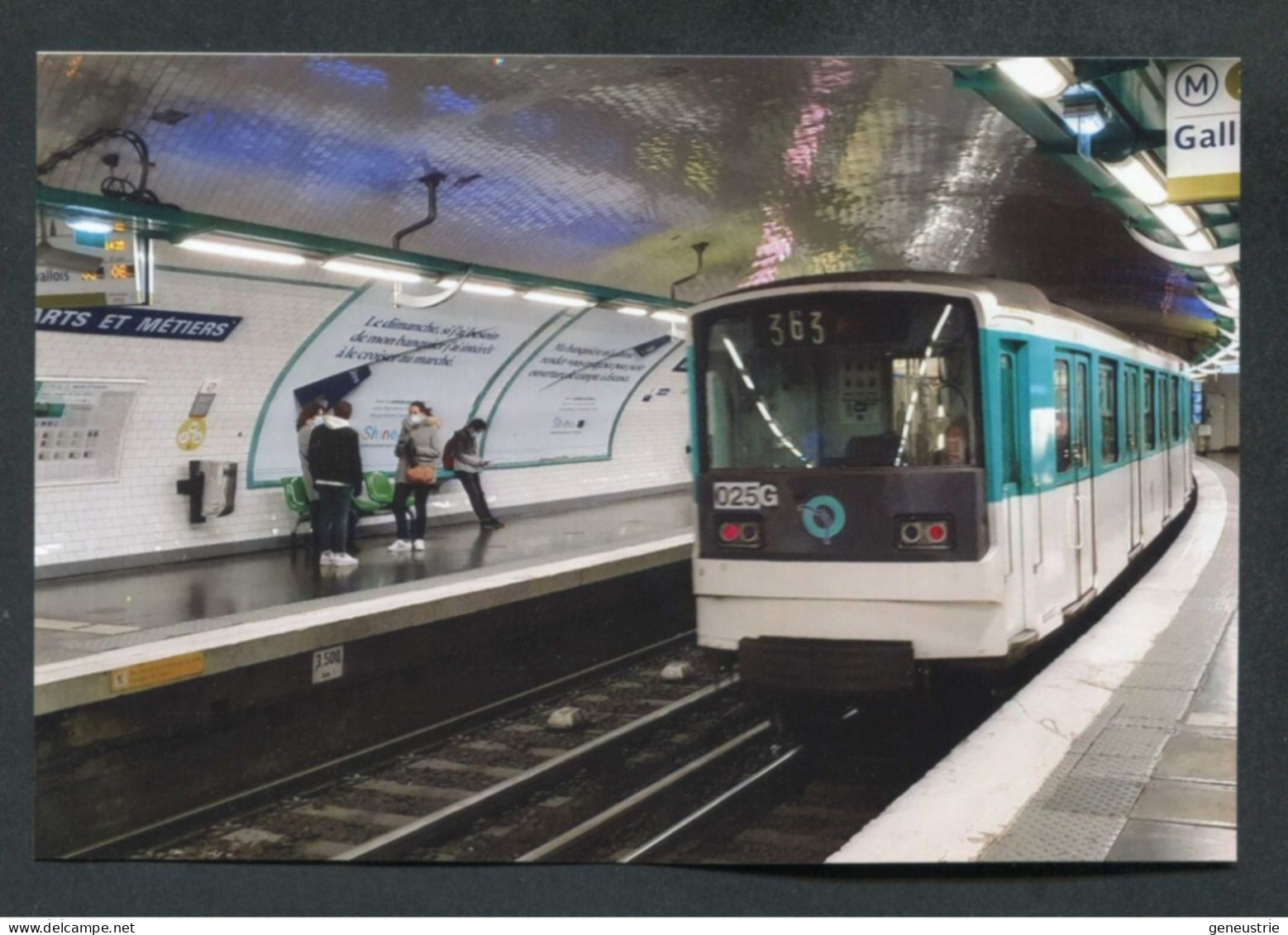 Photo-carte Moderne - Une Rame MF67 à La Station "Arts Et Métiers" Ligne 3 Du Métro De Paris - RATP - Métro