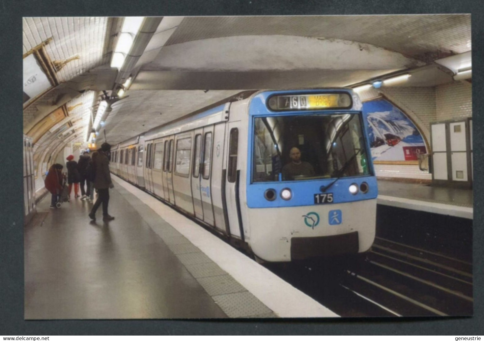 Photo-carte Moderne "Rame MF77 En Livrée STIF Station Reuilly-Diderot Ligne 8 Du Métro De Paris" RATP - Metropolitana