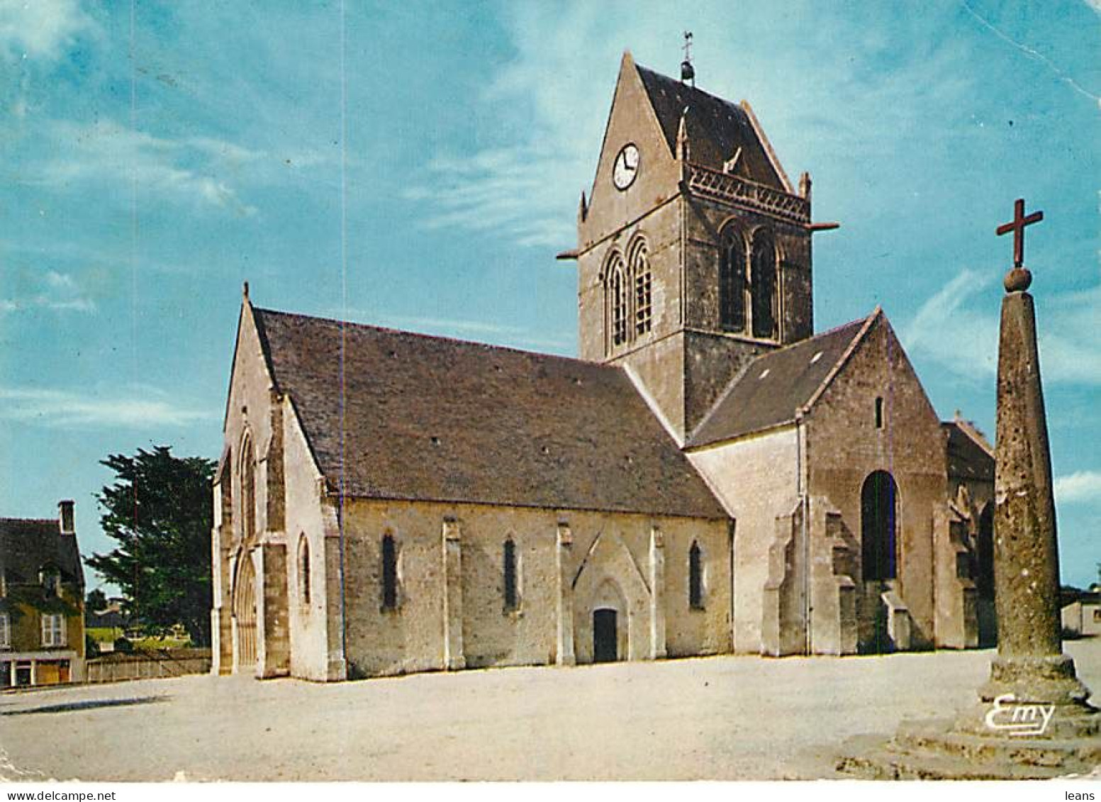 DEPARTEMENT DE LA MANCHE (50) - LOT DE 110 CARTES POSTALES SEMI-MODERNES