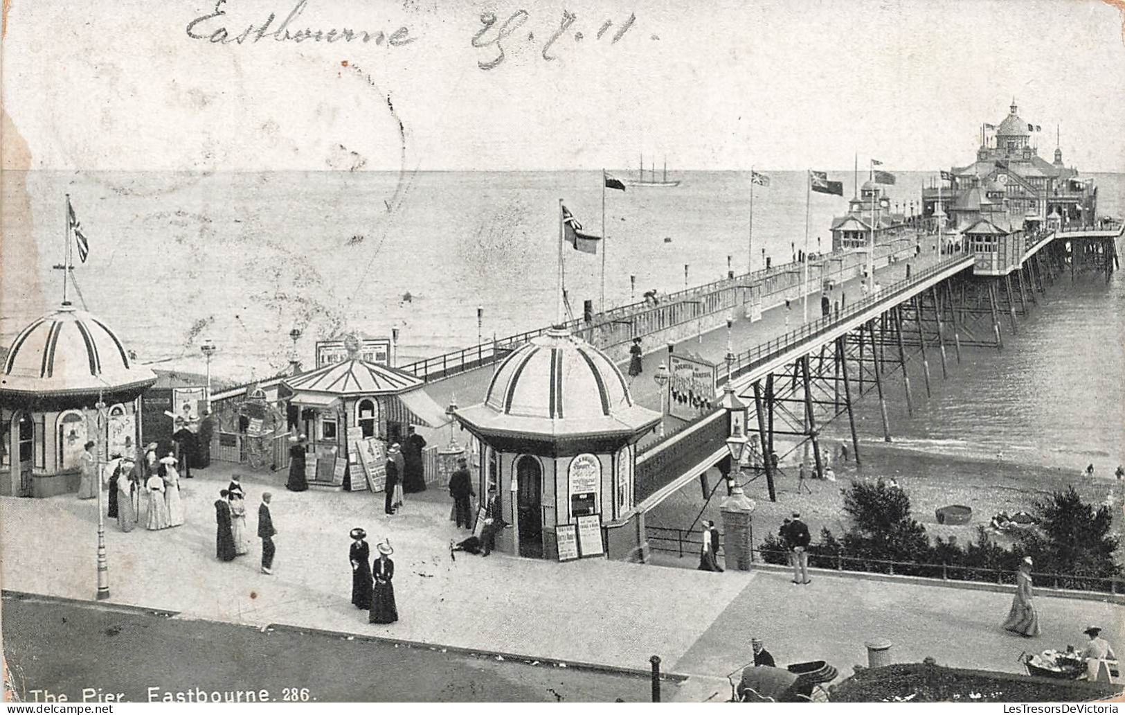 ROYAUME-UNI - The Pier Eastbourne 286 - Vue Sur Un Pont - Animé - Carte Postale Ancienne - Eastbourne