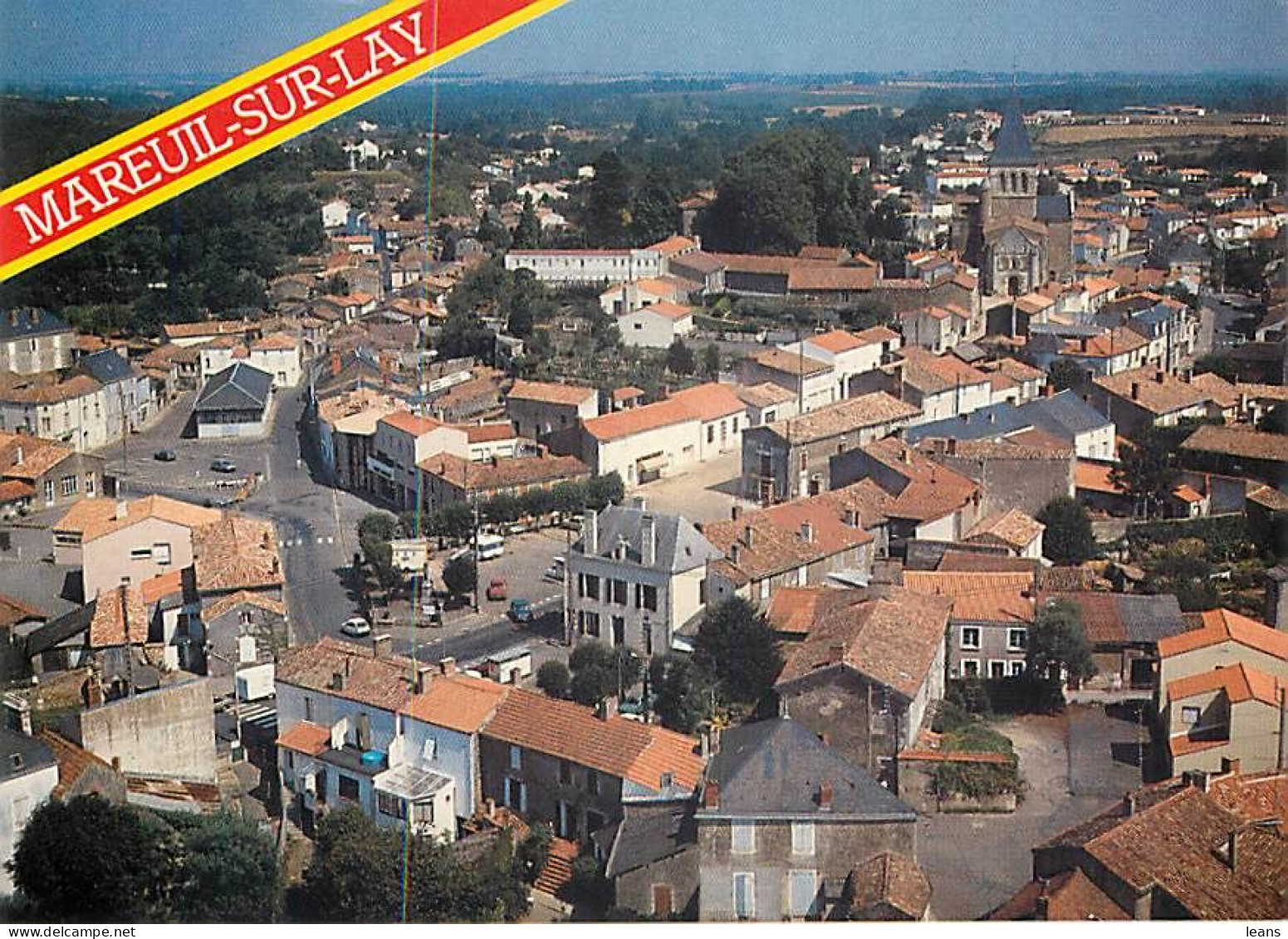 DEPARTEMENT DE LA VENDEE (85) - LOT DE 110 CARTES POSTALES SEMI-MODERNES