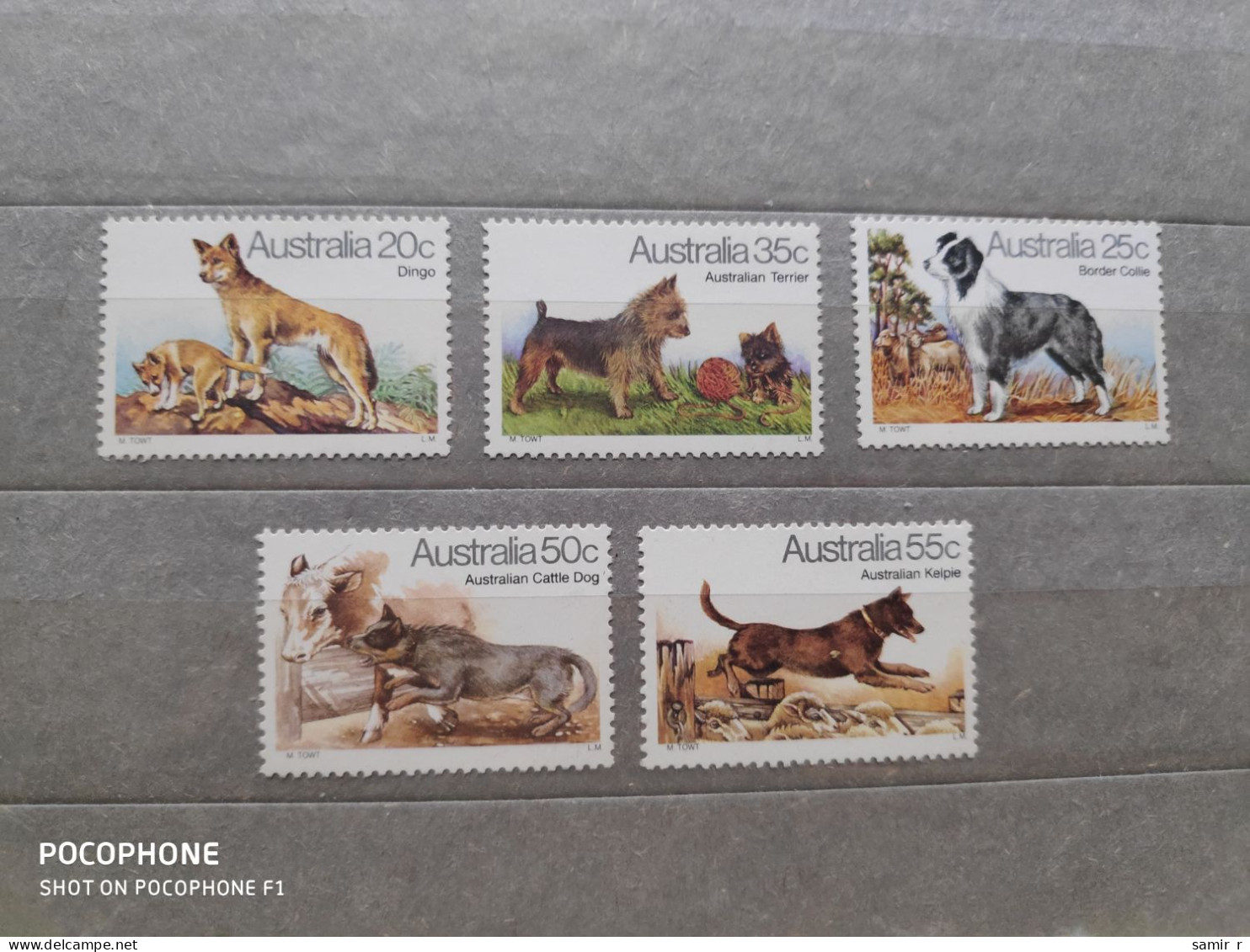 1980	Australia	Dogs (F83) - Ongebruikt