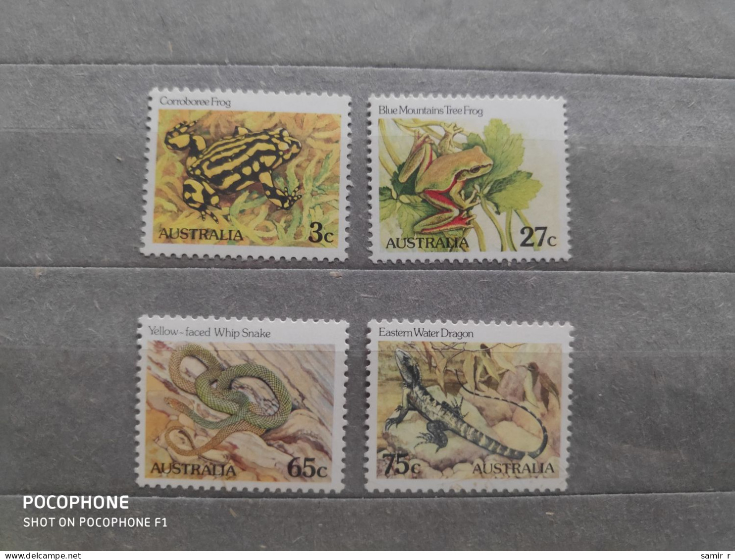 1982	Australia	Frogs Snakes (F83) - Mint Stamps