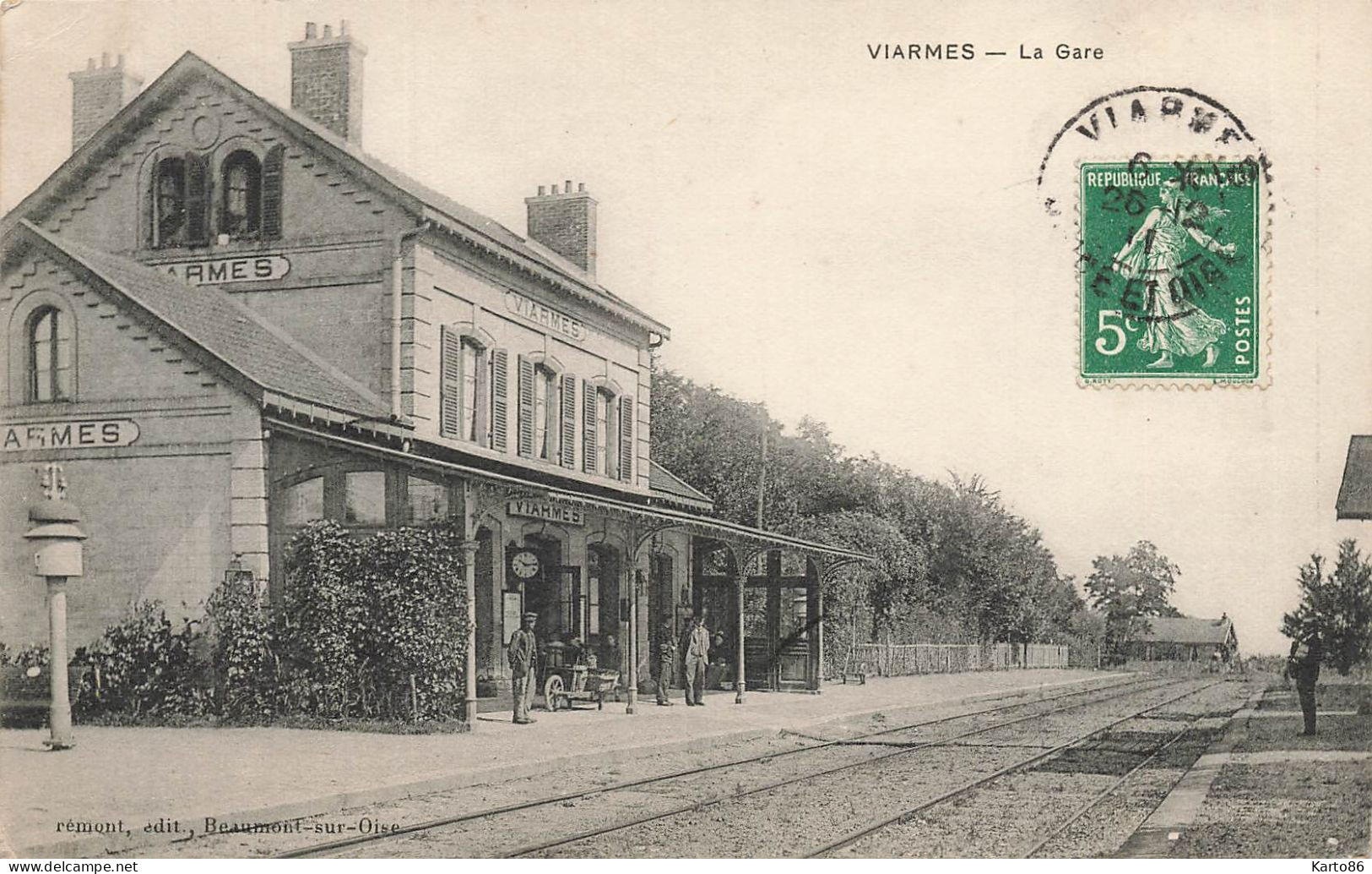 Viarmes * Intérieur De La Gare * Ligne Chemin De Fer - Viarmes