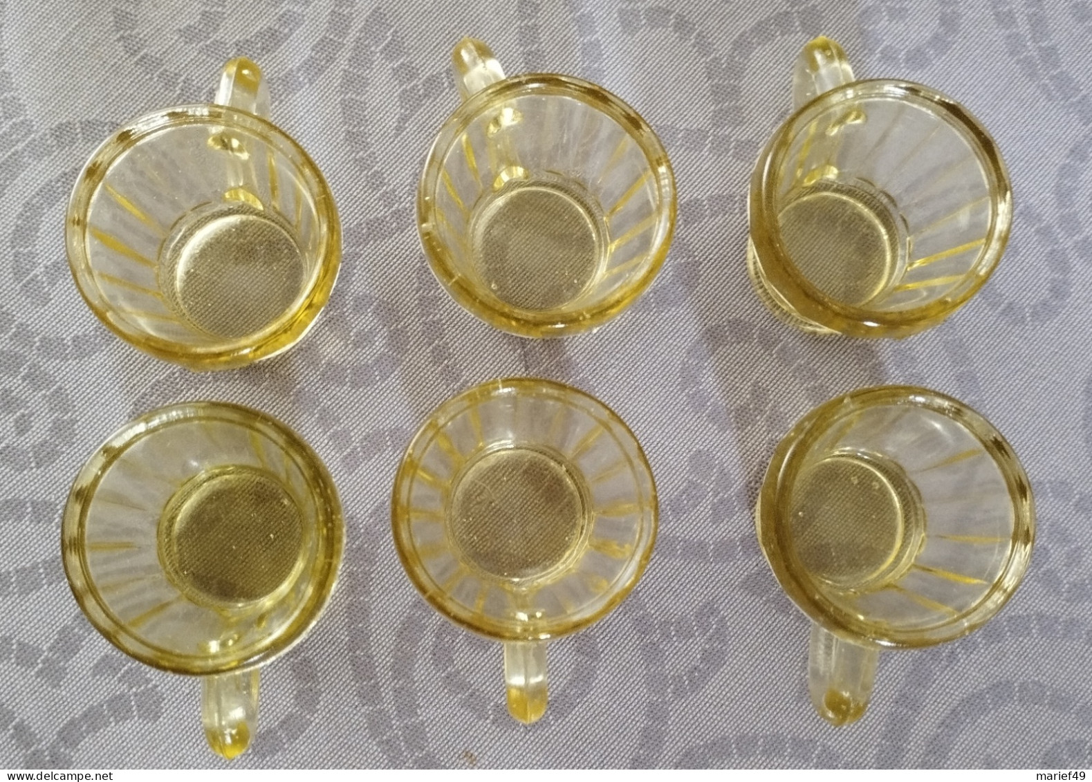 VERRES A LIQUEUR ANCIENS, VERRE TEINTÉ JAUNE - Art Nouveau / Art Déco