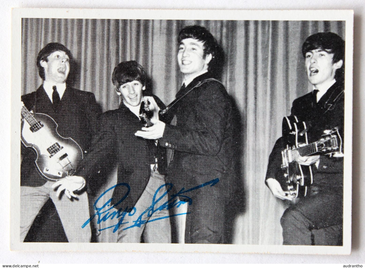 à Choisir 2 Cartes De Collection Image 1964 The Beatles John Lennon Ringo Starr Paul Mccartney - Objets Dérivés