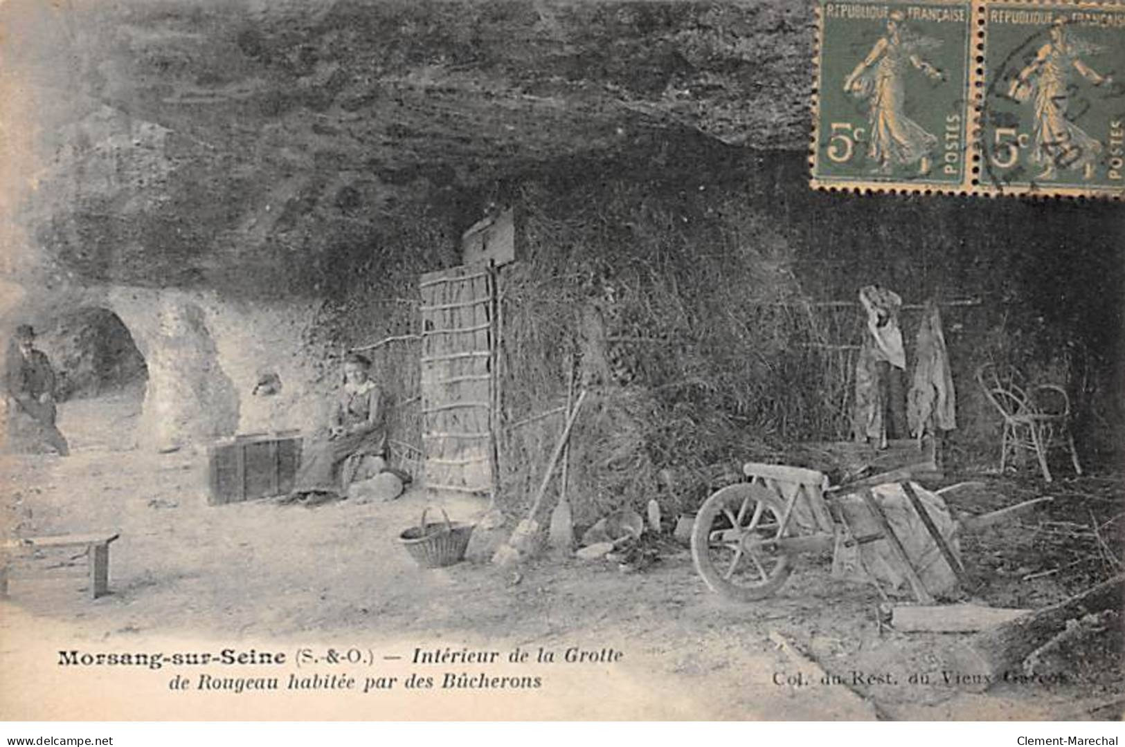 MORSANG SUR SEINE - Intérieur De La Grotte De Rougeau Habité Par Des Bûcherons - Très Bon état - Morsang Sur Orge