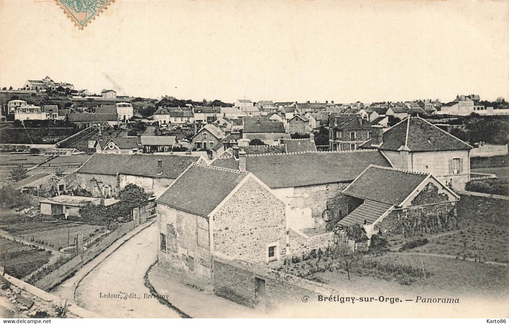 Brétigny Sur Orge * Rue Et Panorama Sur Le Village - Bretigny Sur Orge