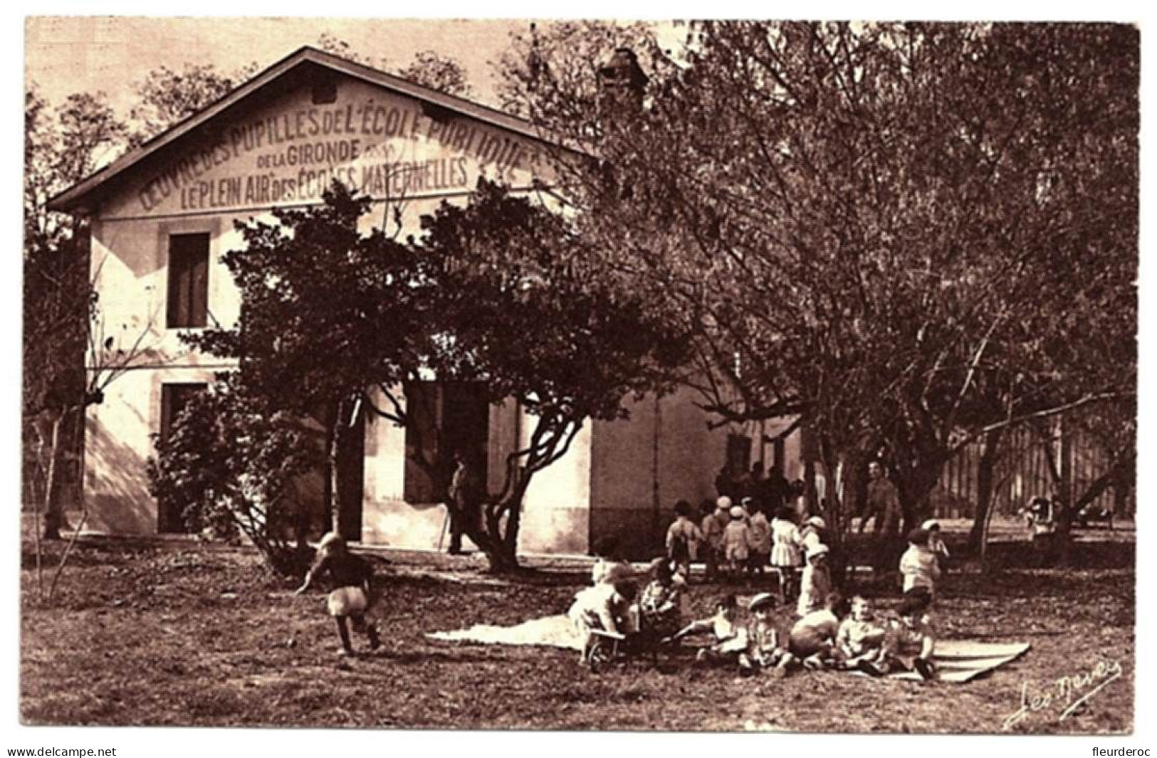 33 - DL50827CPSM - GRADIGNAN - LE BOURDILLAT - ECOLE DE PLEIN AIR - Le Repos Sur La Pelouse - Parfait état - GIRONDE - Gradignan