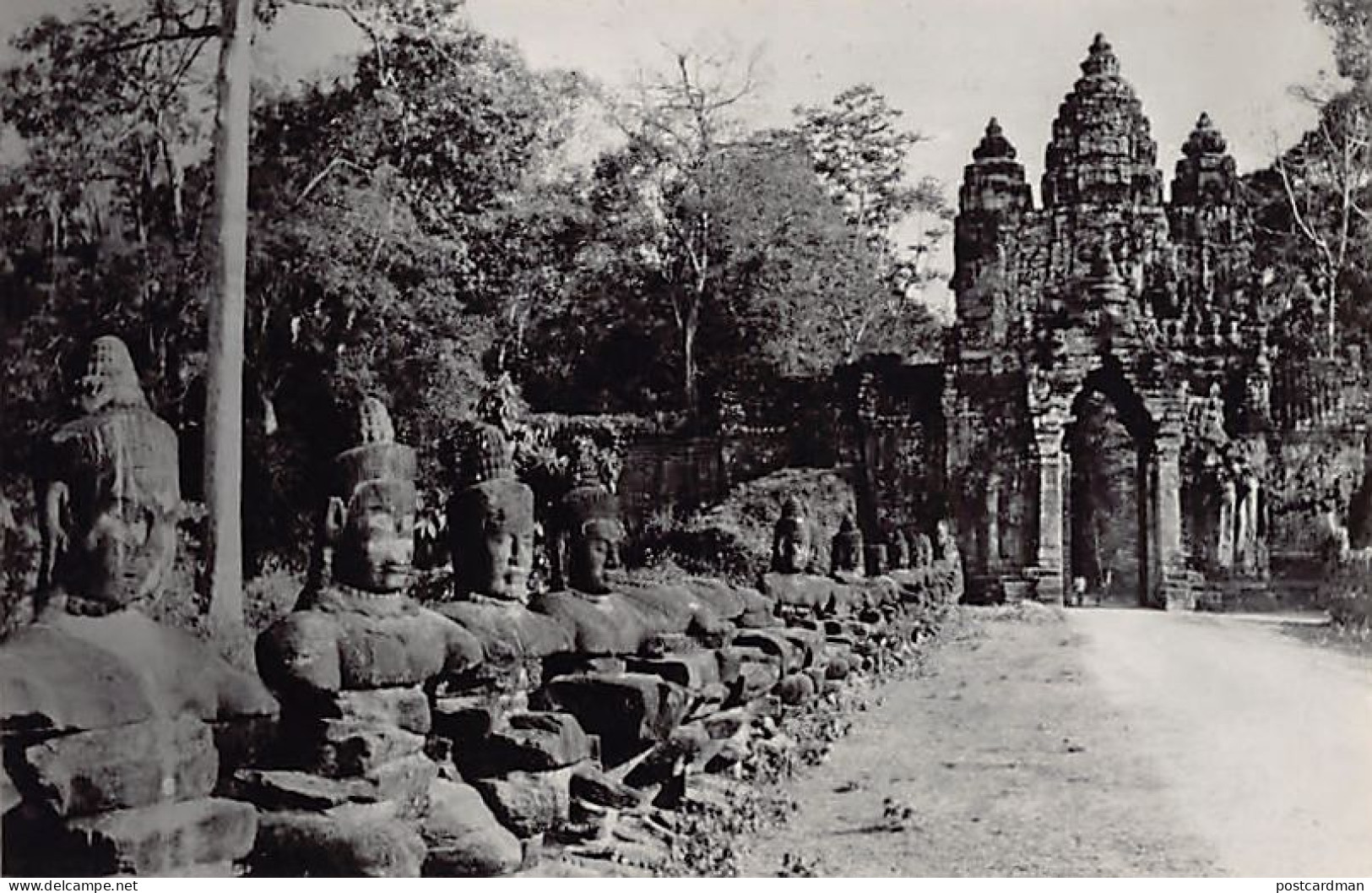 Cambodge - ANGKOR WAT - Chaussée Des Géants - Ed. Cinéa 95 - Cambodge
